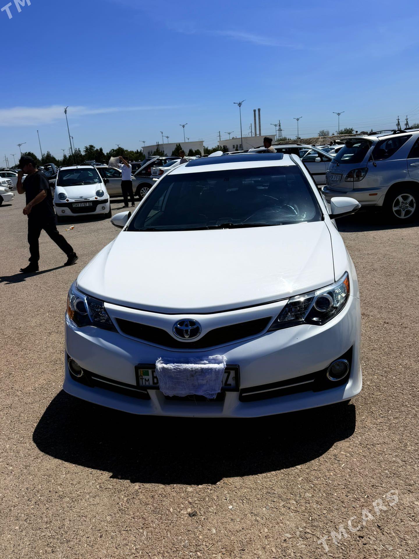 Toyota Camry 2012 - 250 000 TMT - Дашогуз - img 1