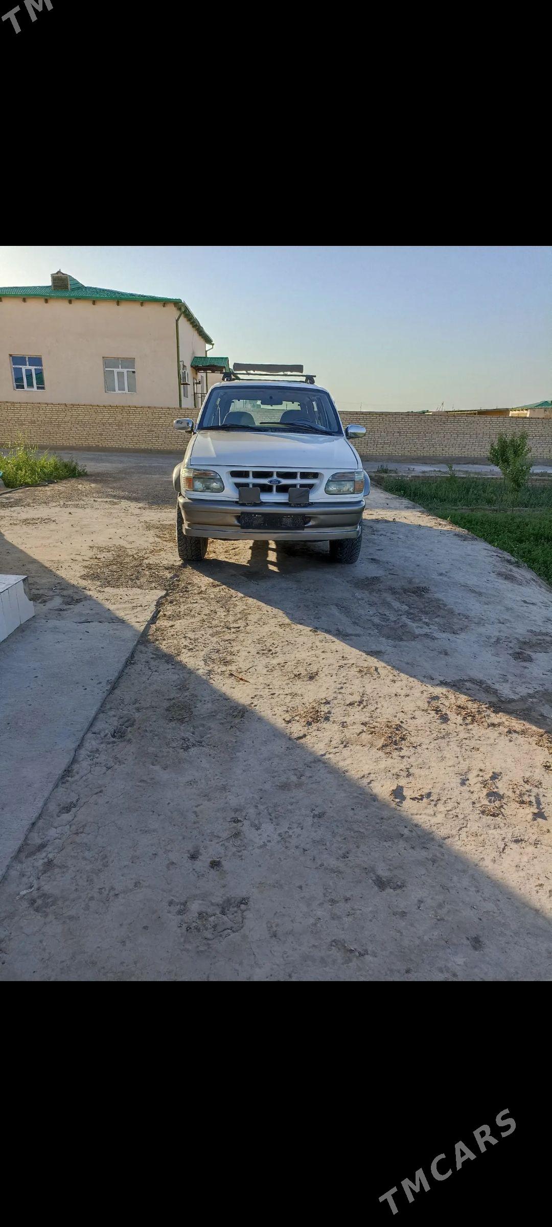 Ford Explorer Sport 2000 - 120 000 TMT - Гарабекевюл - img 1