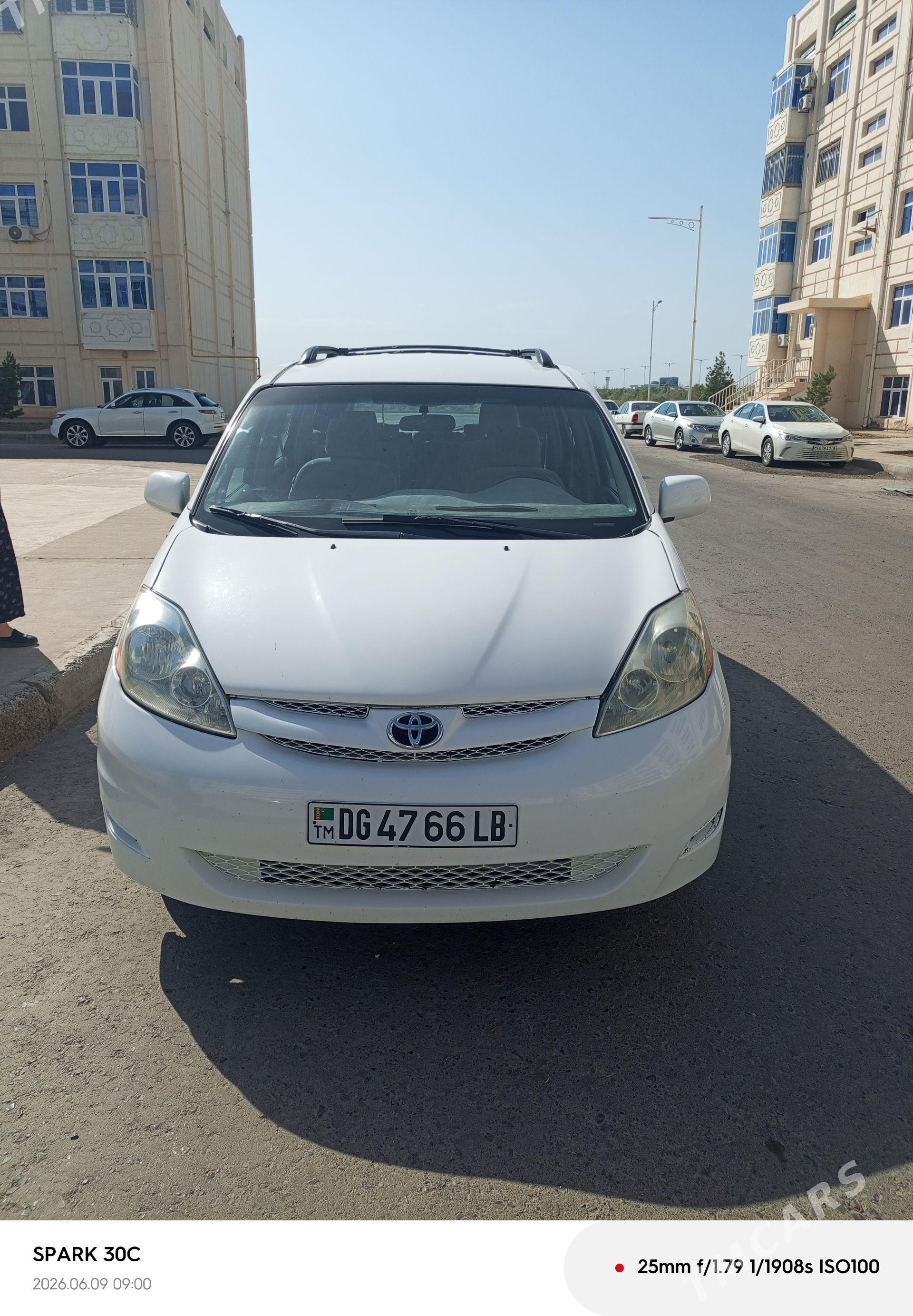 Toyota Sienna 2006 - 200 020 TMT - Hojambaz - img 1