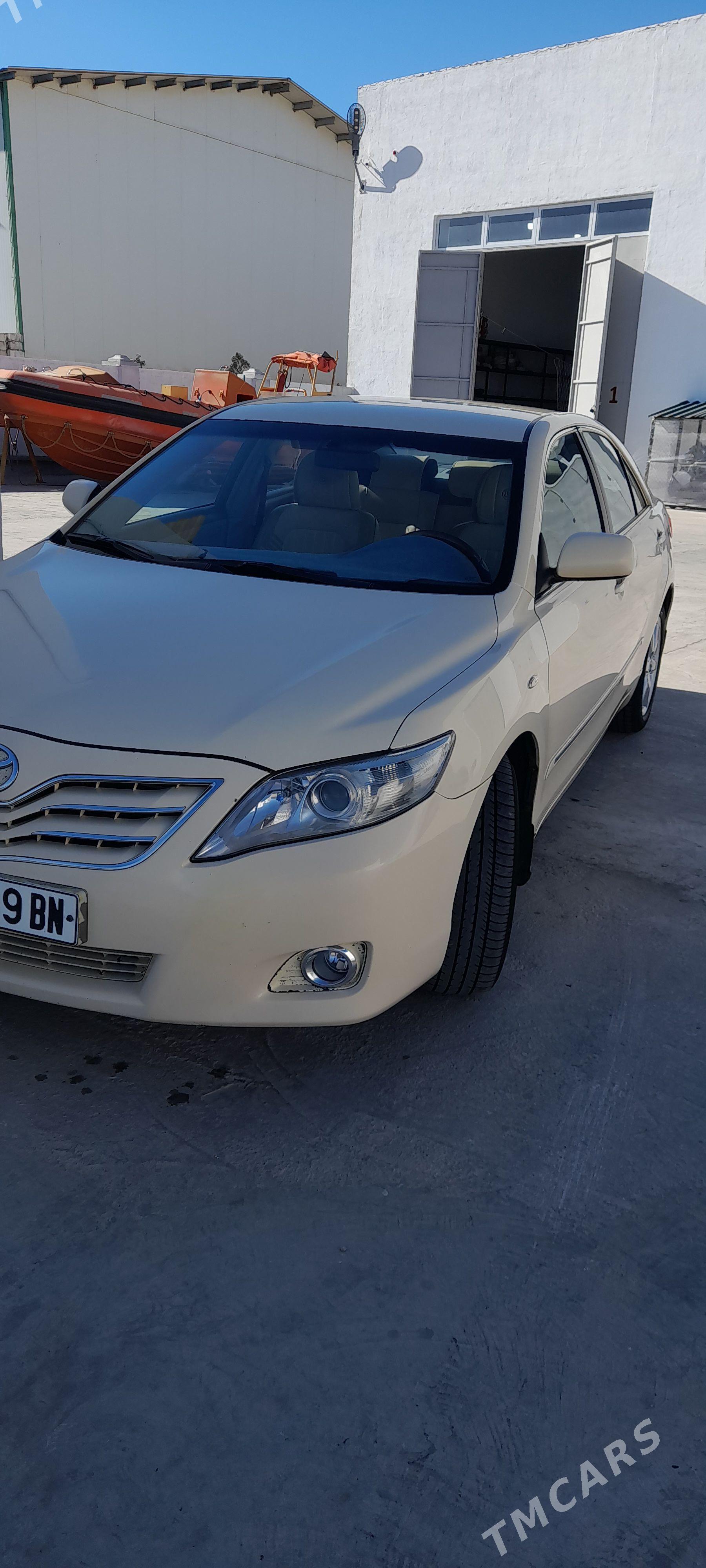 Toyota Camry 2011 - 165 000 TMT - Туркменбаши - img 1