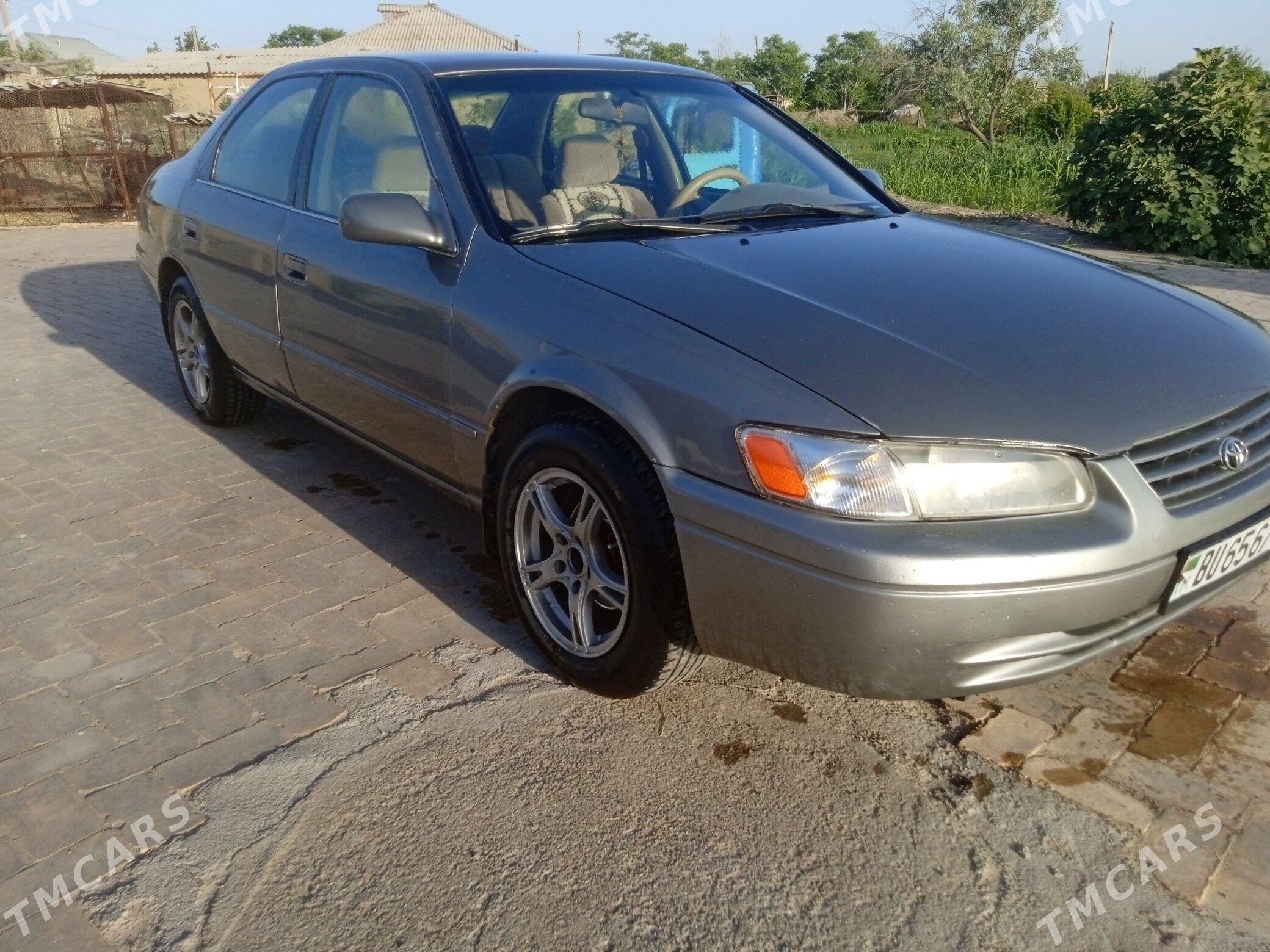 Toyota Camry 1998 - 130 000 TMT - Туркменгала - img 1