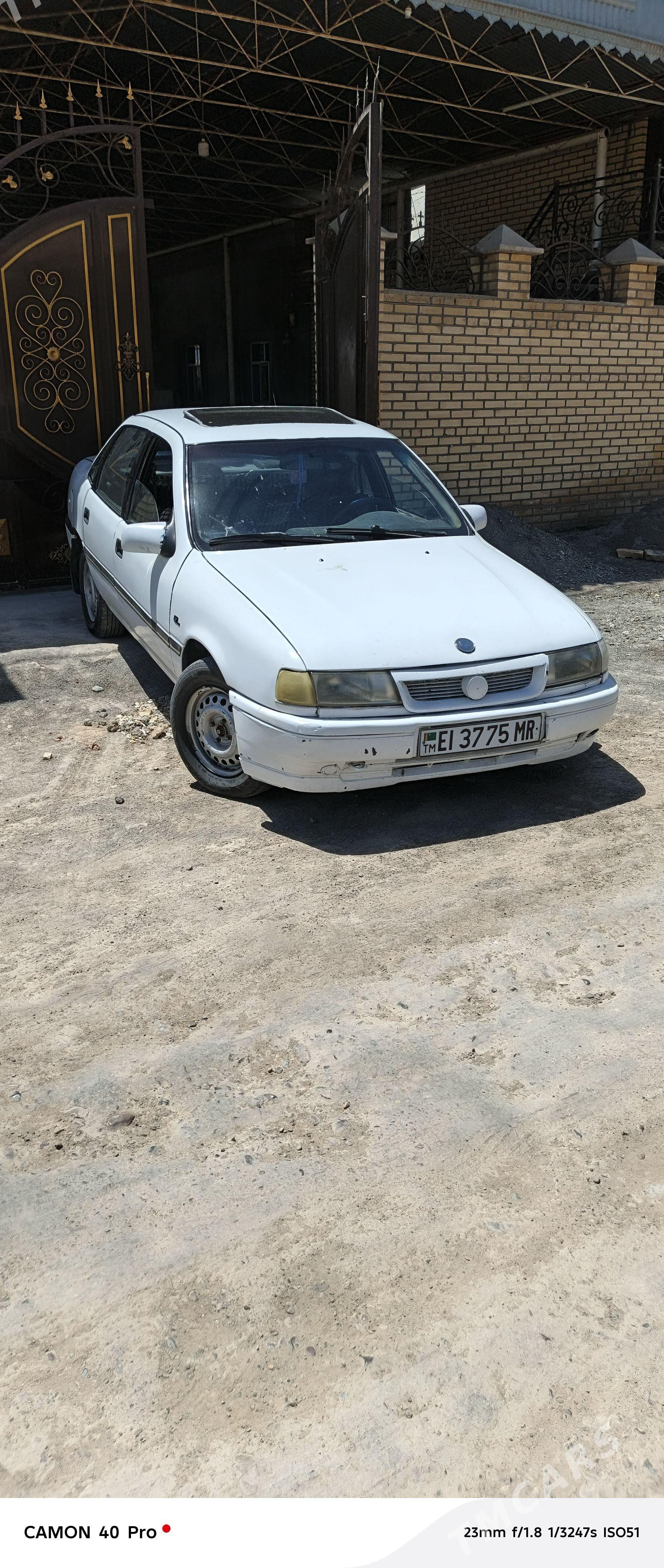 Opel Vectra 1992 - 30 000 TMT - Mary - img 1