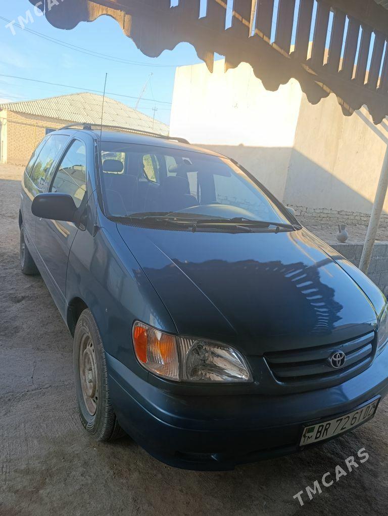 Toyota Sienna 2002 - 170 000 TMT - Gurbansoltan Eje - img 1