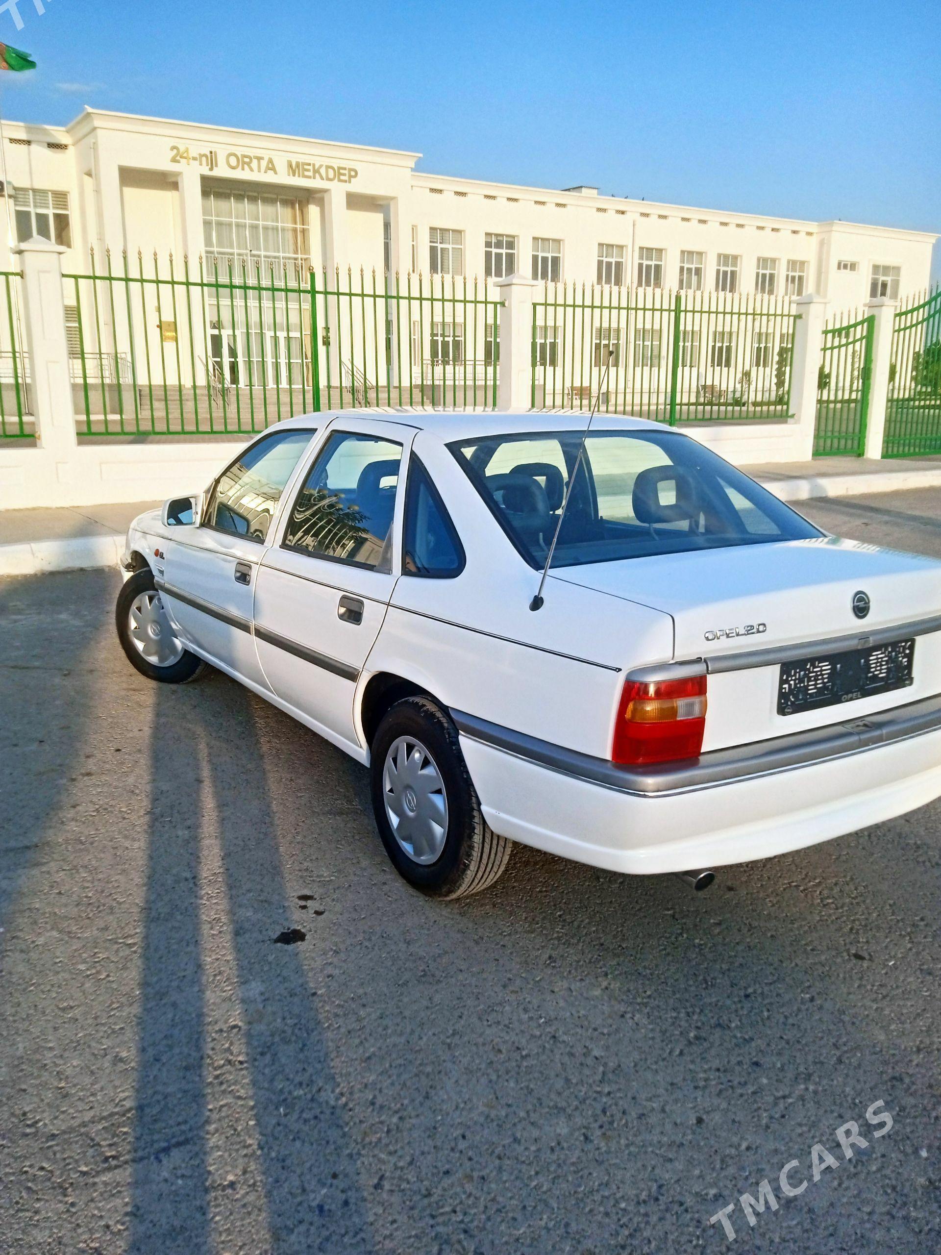 Opel Vectra 1993 - 46 000 TMT - Кака - img 1