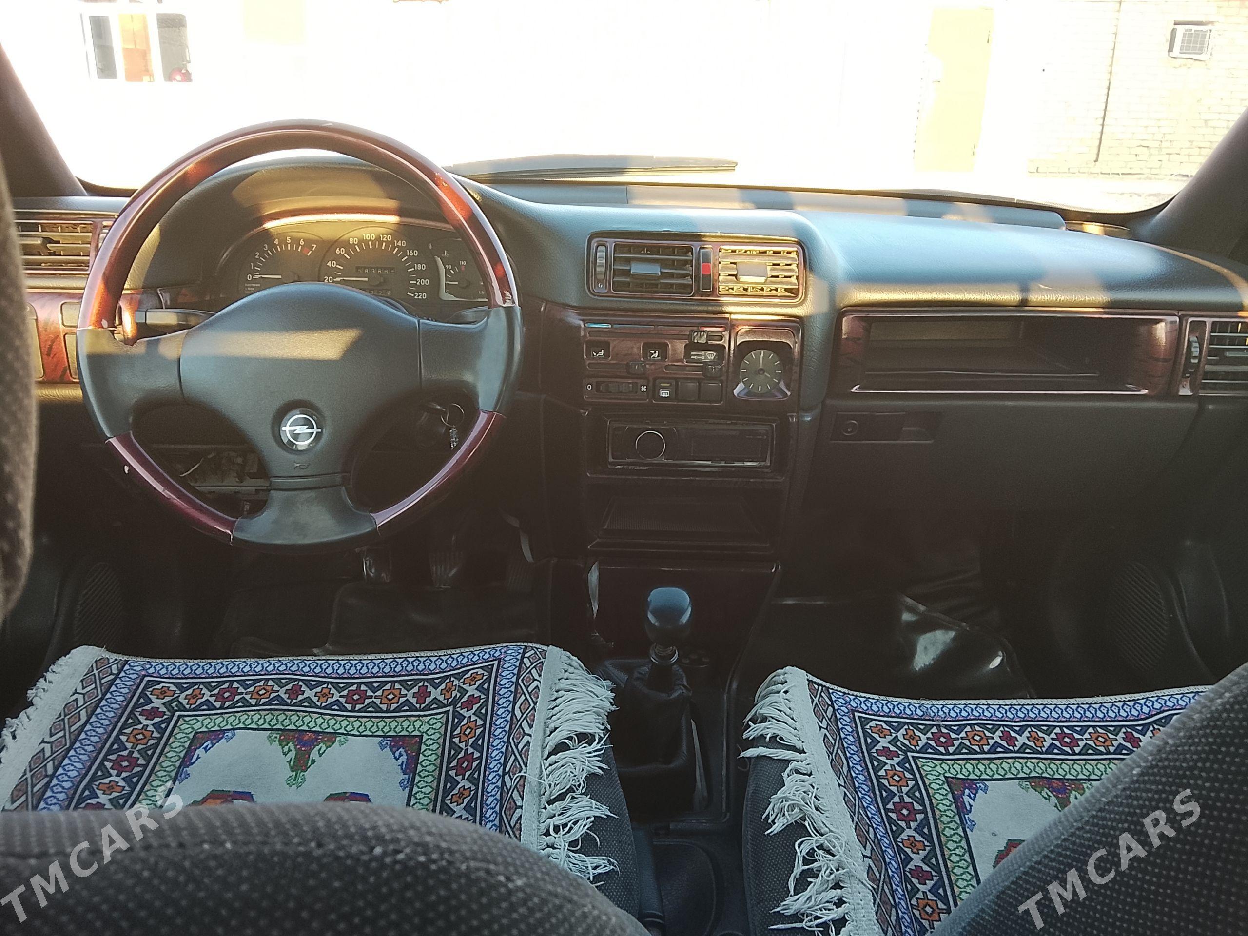 Opel Vectra 1991 - 40 000 TMT - Гызыларбат - img 1