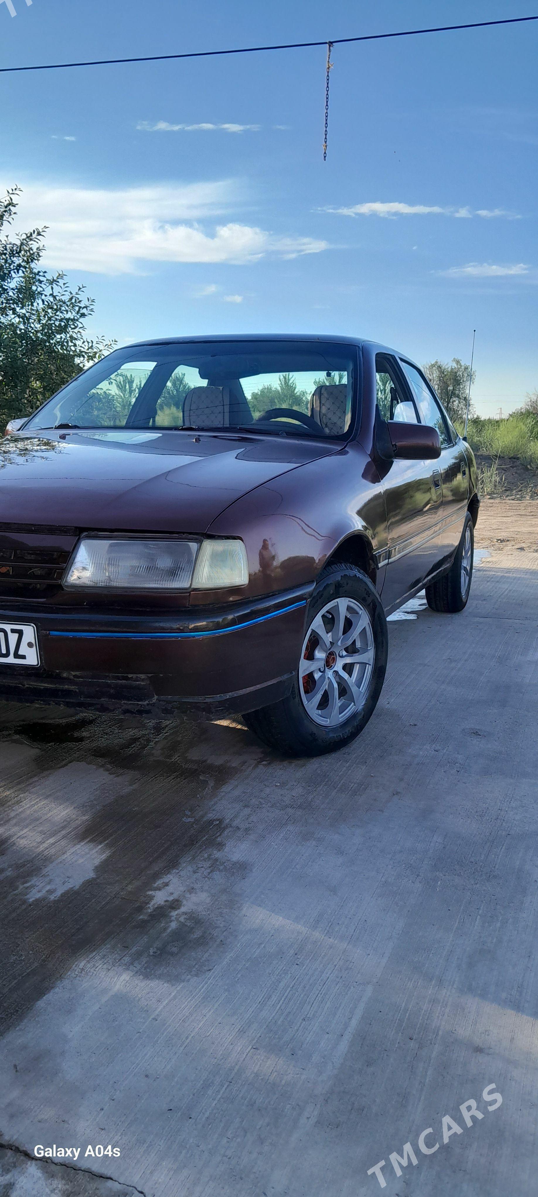 Opel Vectra 1990 - 30 000 TMT - Шабатский этрап - img 1