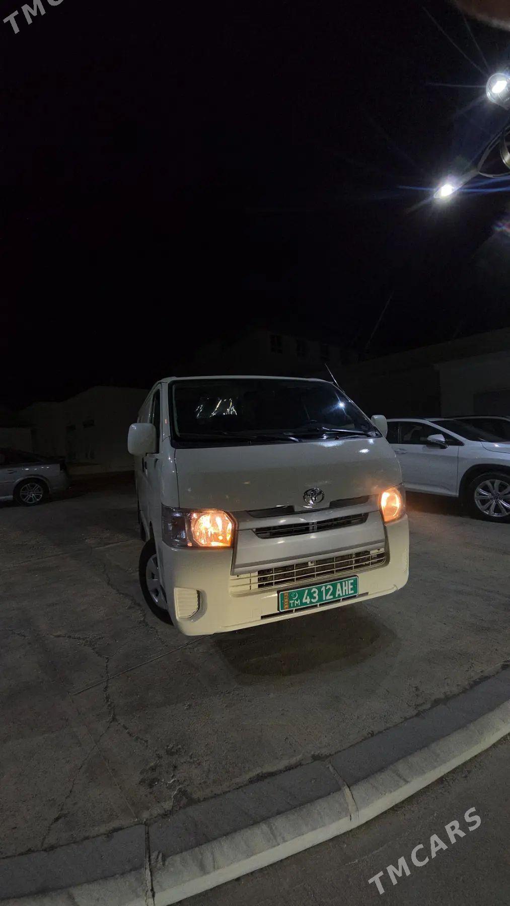 Toyota Hiace 2018 - 379 000 TMT - Köşi - img 1