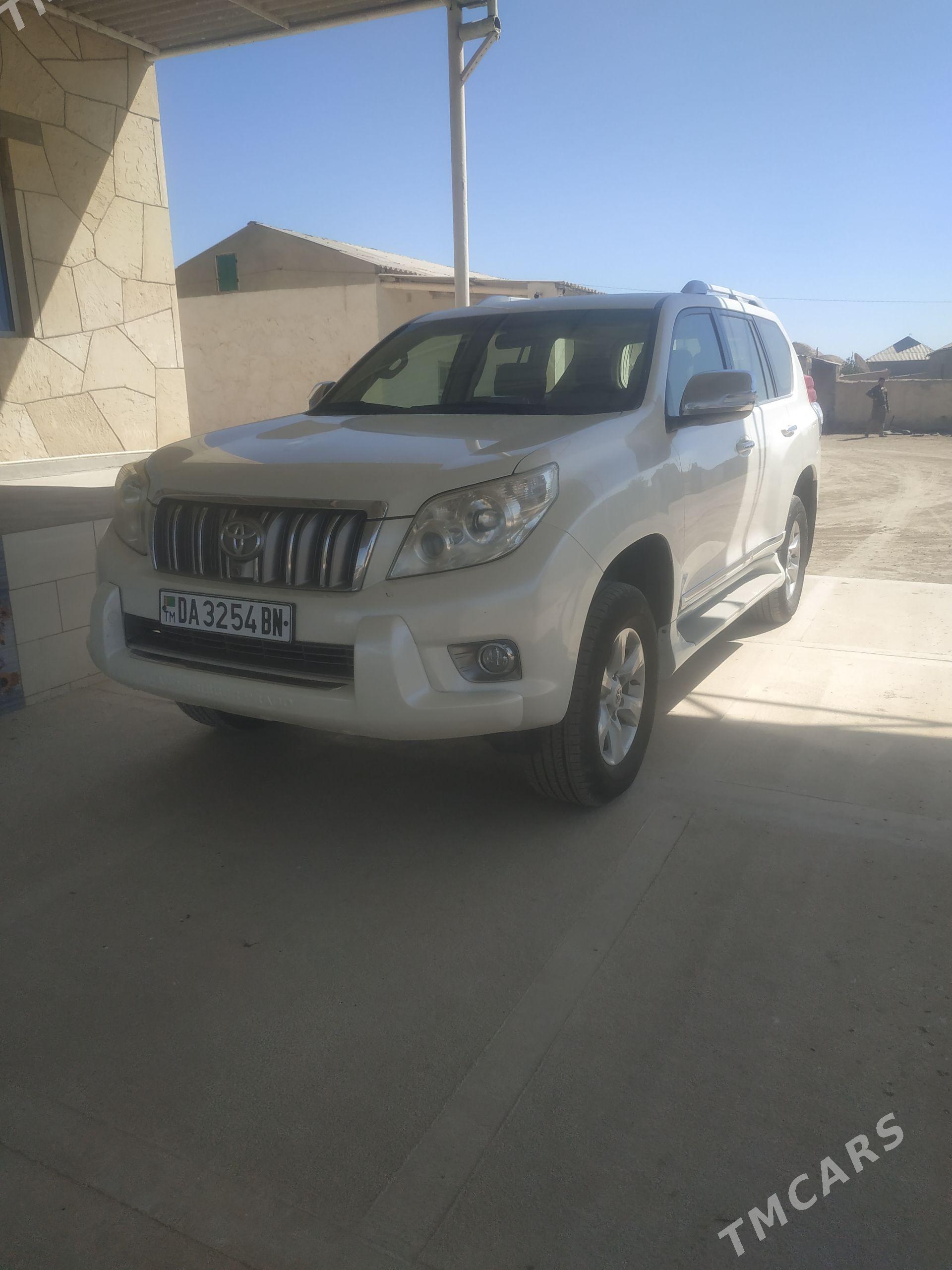 Toyota Land Cruiser Prado 2013 - 620 000 TMT - Etrek - img 1