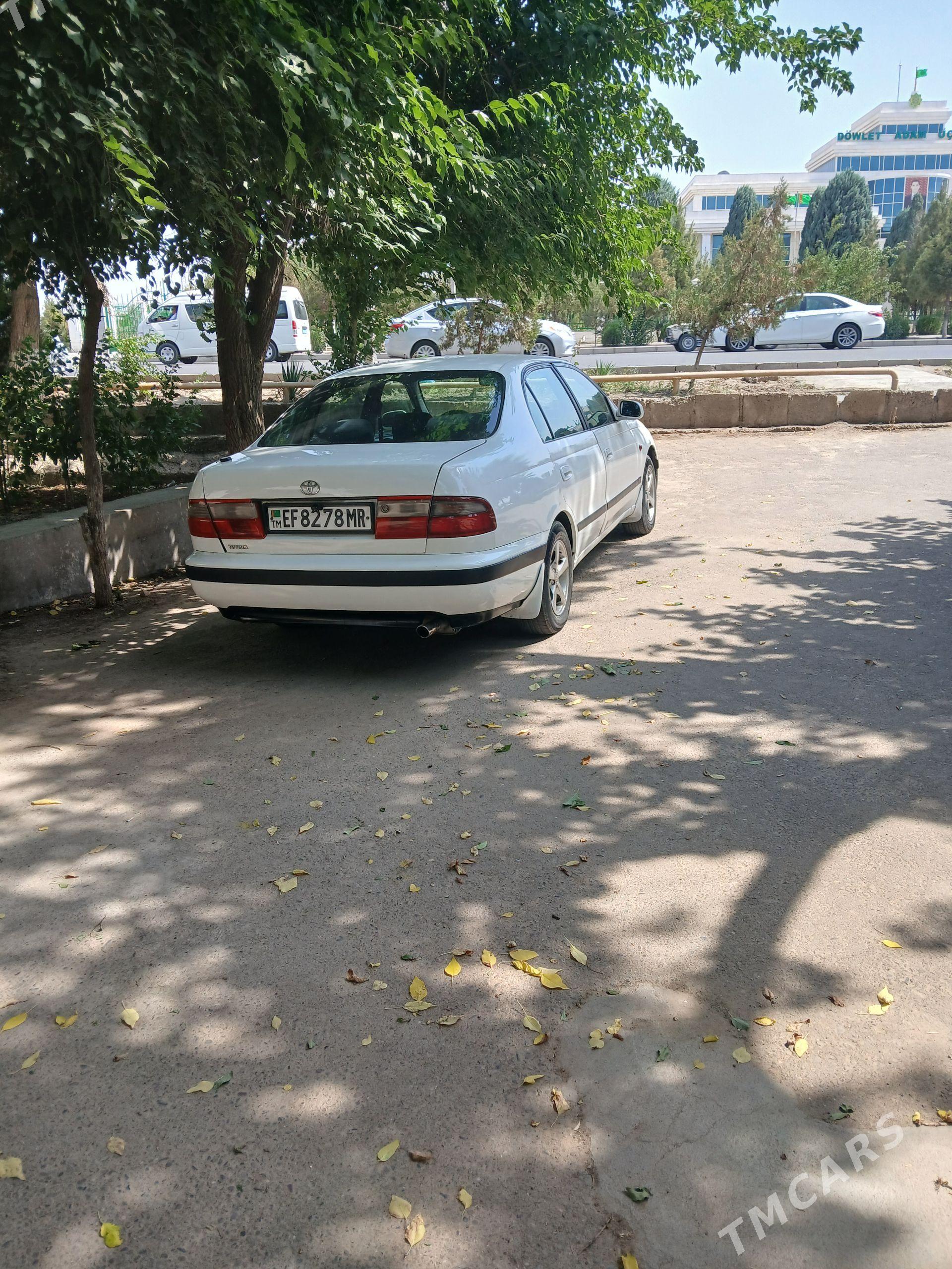 Toyota Carina 1995 - 88 000 TMT - Мары - img 1