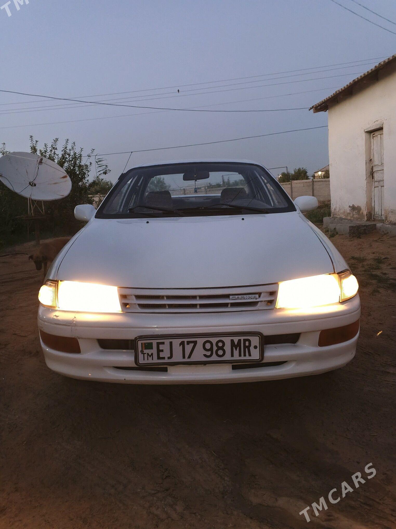 Toyota Carina 1993 - 60 000 TMT - Ёлётен - img 1