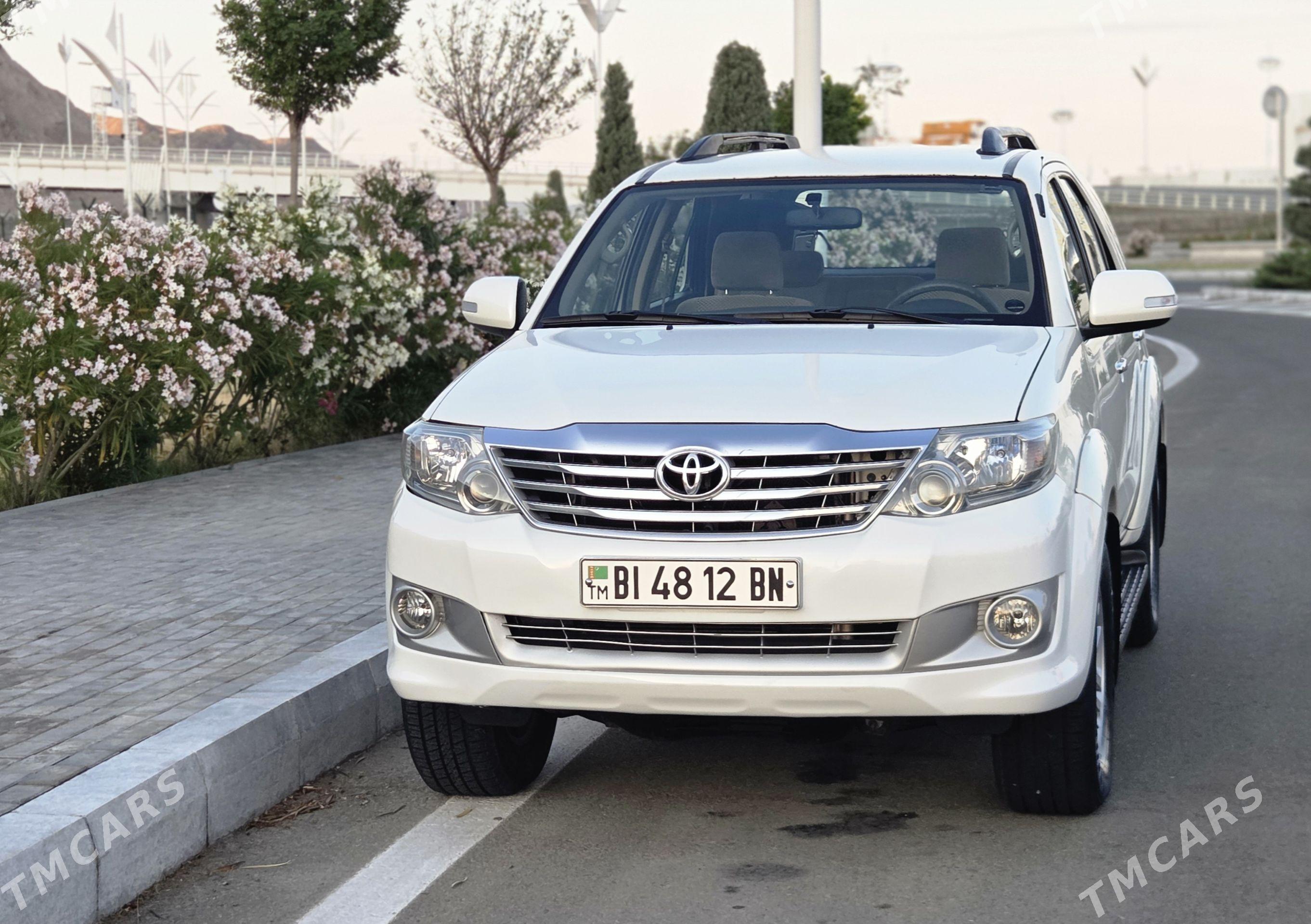 Toyota Fortuner 2013 - 365 000 TMT - Türkmenbaşy - img 1