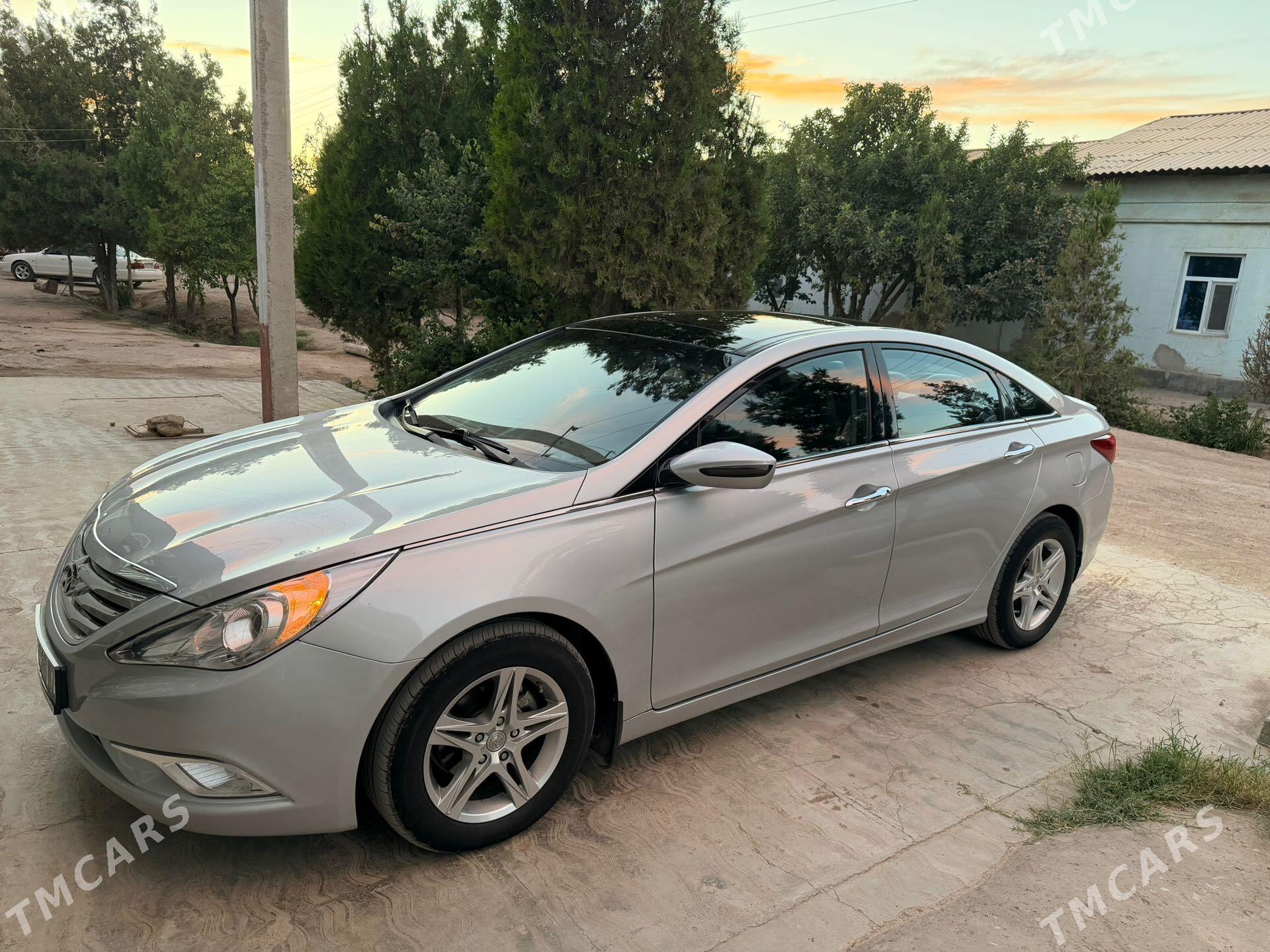 Hyundai Sonata 2010 - 165 000 TMT - Акдепе - img 1