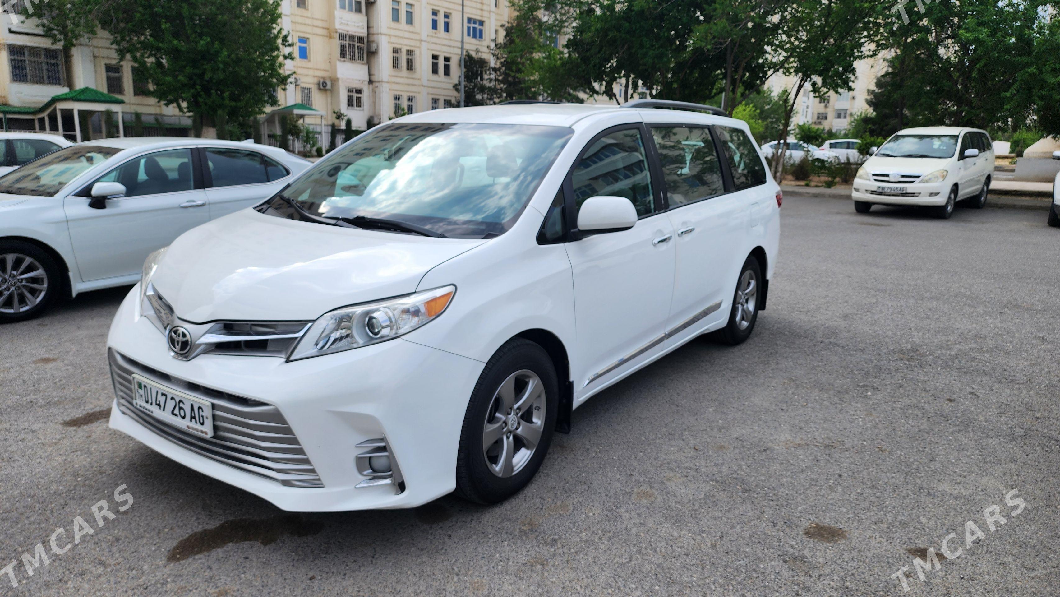 Toyota Sienna 2017 - 378 000 TMT - Aşgabat - img 1