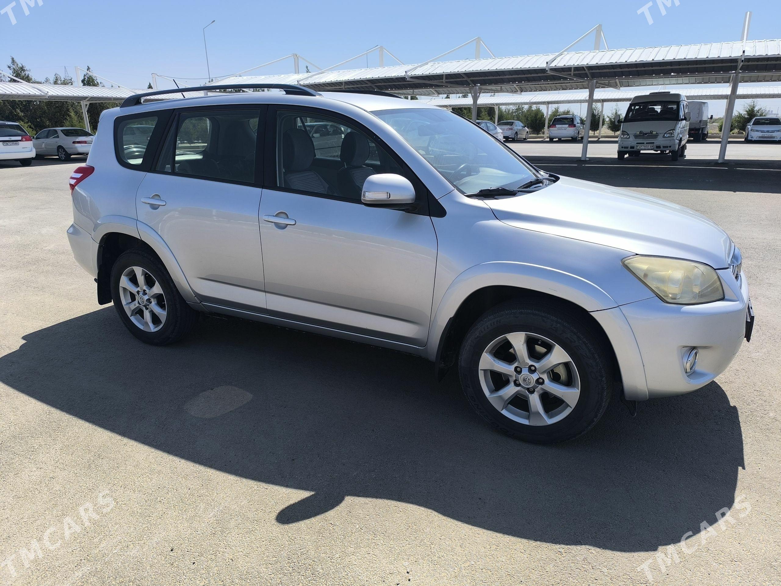 Toyota RAV4 2010 - 230 000 TMT - Garadamak - img 1