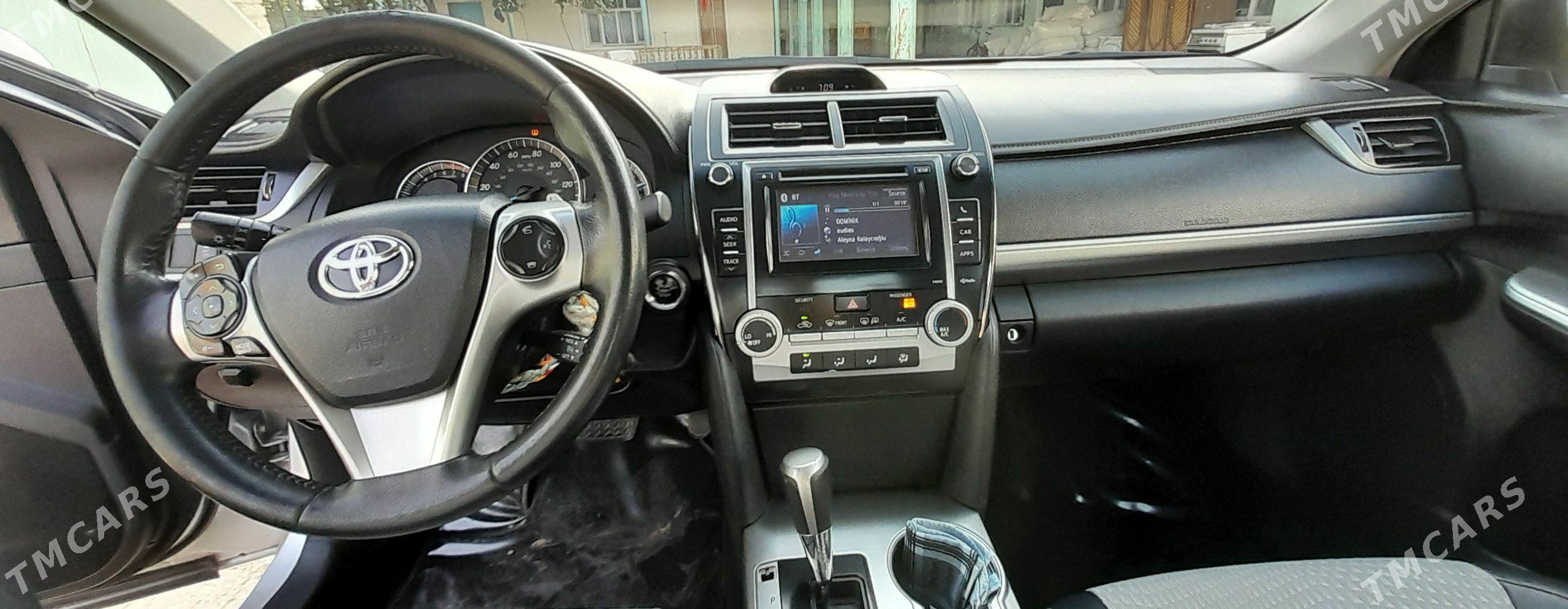 Toyota Camry 2014 - 290 000 TMT - Ак-Бугдайский этрап - img 1