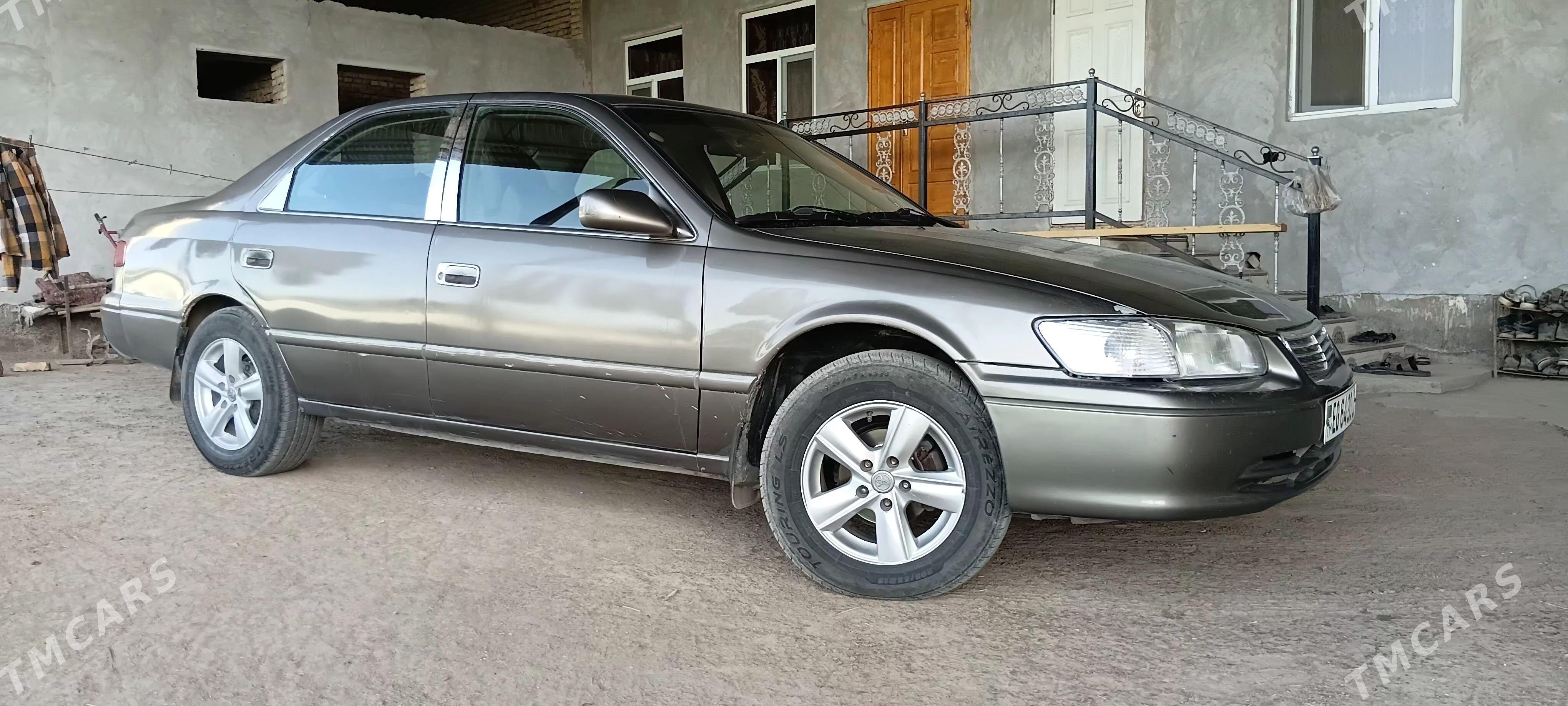 Toyota Camry 1999 - 135 000 TMT - Çärjew - img 1