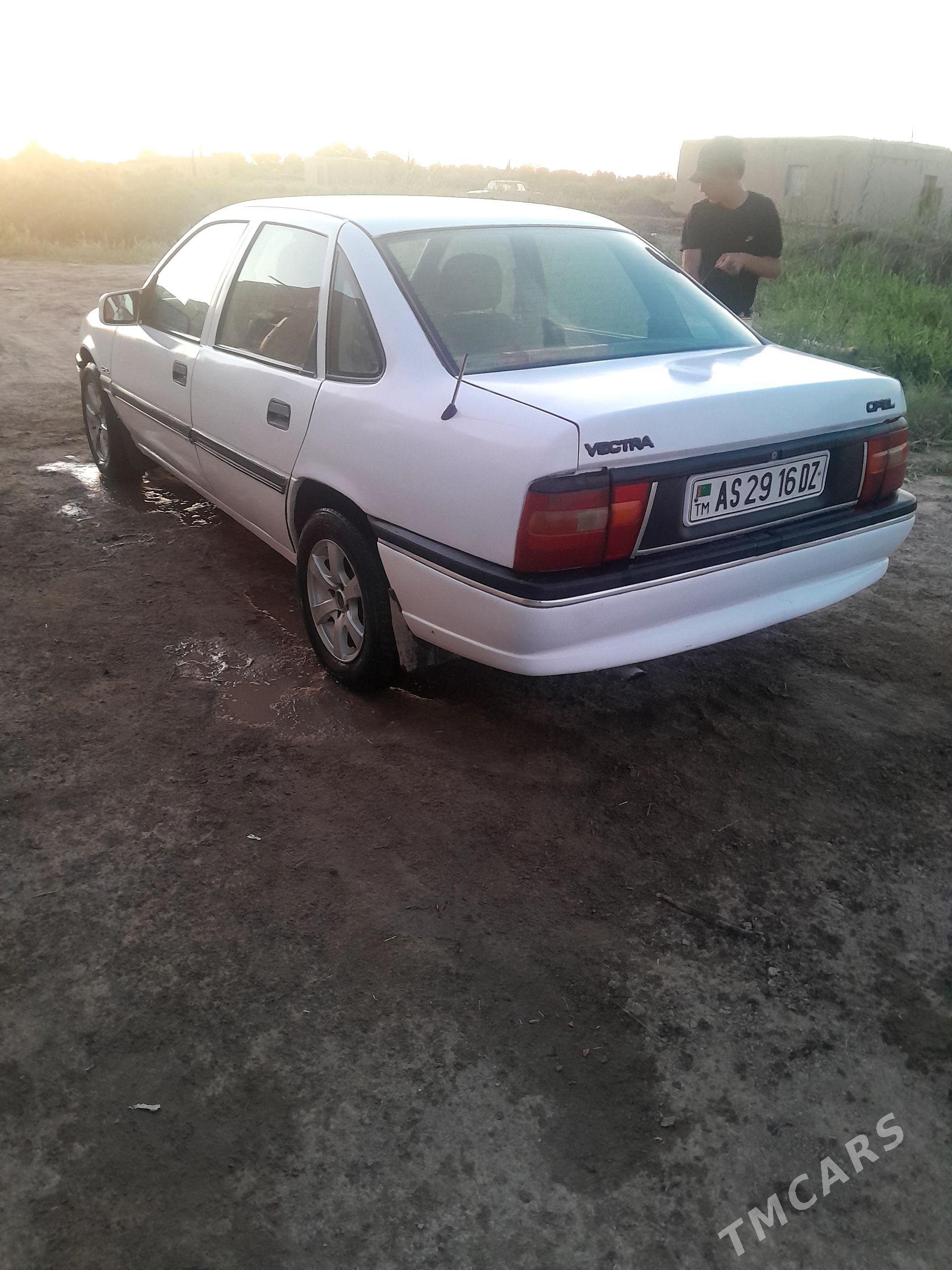 Opel Vectra 1993 - 36 000 TMT - Губадаг - img 1