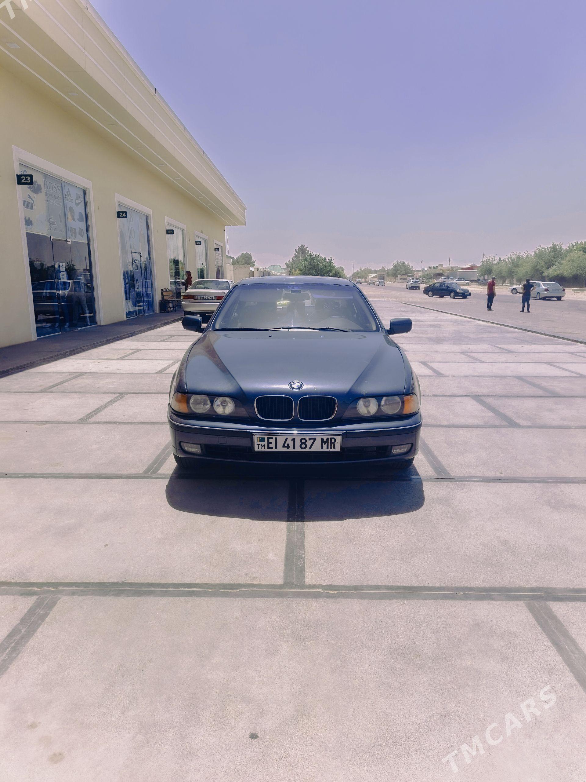 BMW E39 1998 - 115 000 TMT - Мары - img 1