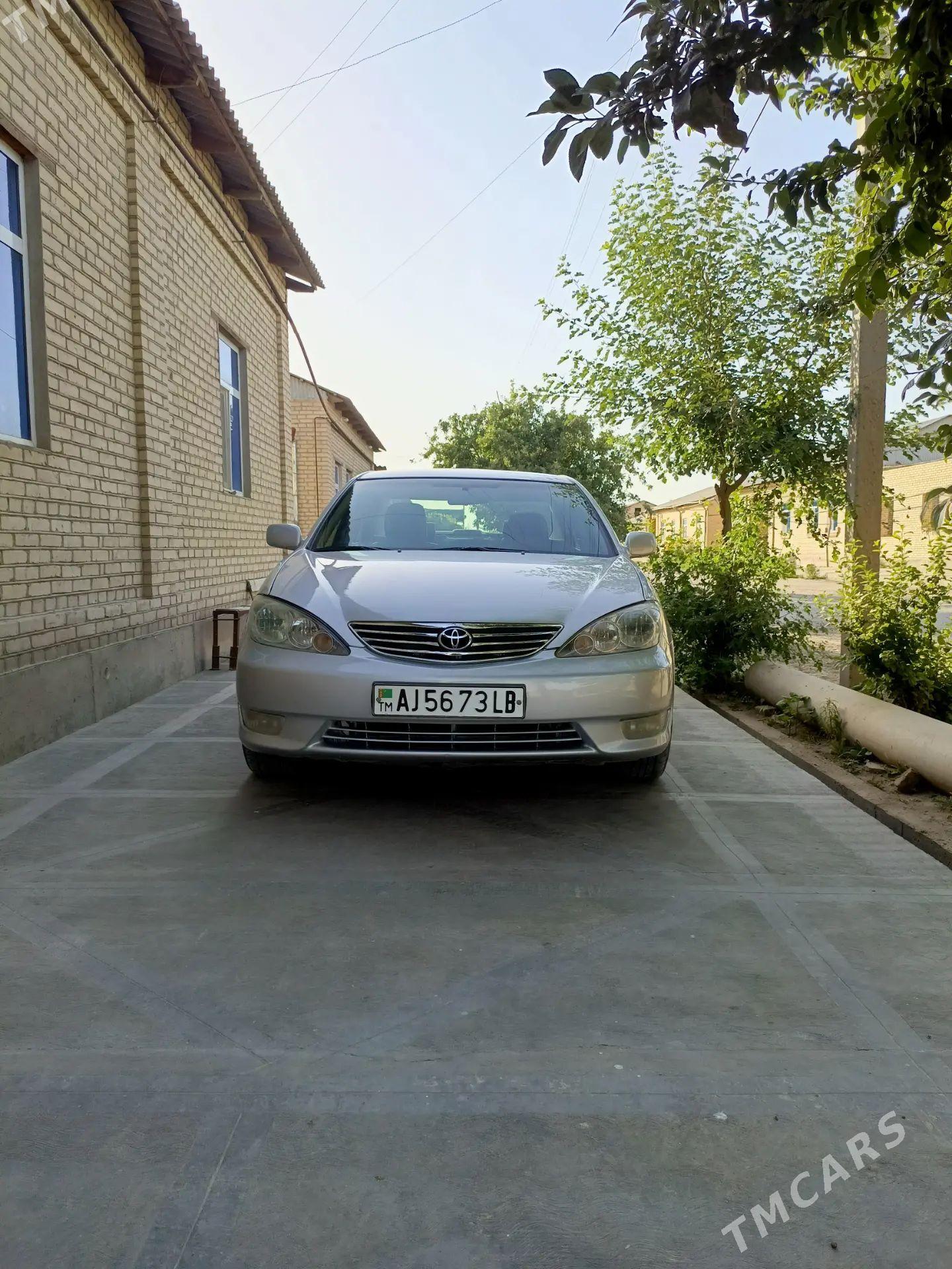 Toyota Camry 2004 - 200 000 TMT - Saýat - img 1