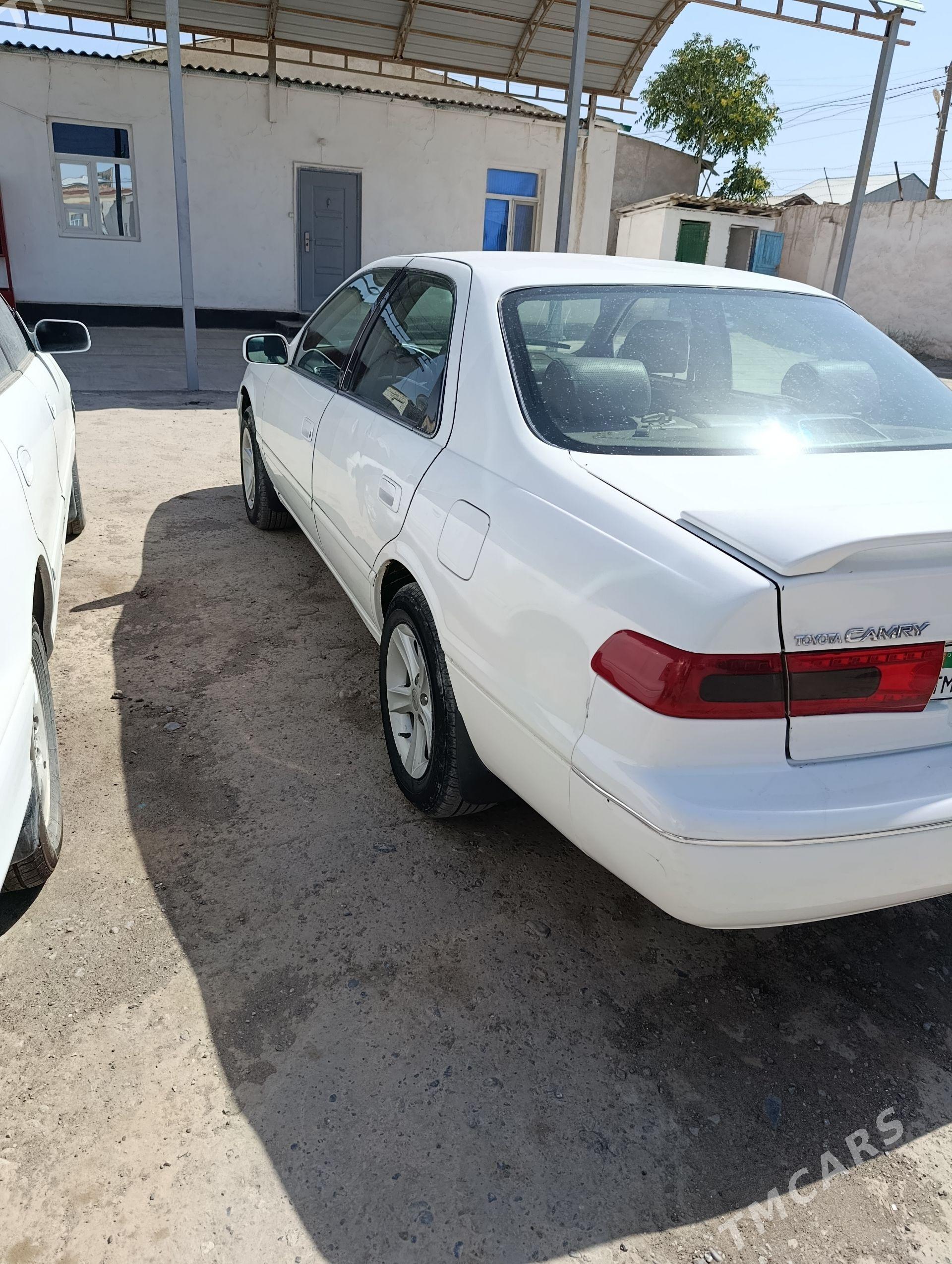 Toyota Camry 2001 - 160 000 TMT - Kerki - img 1