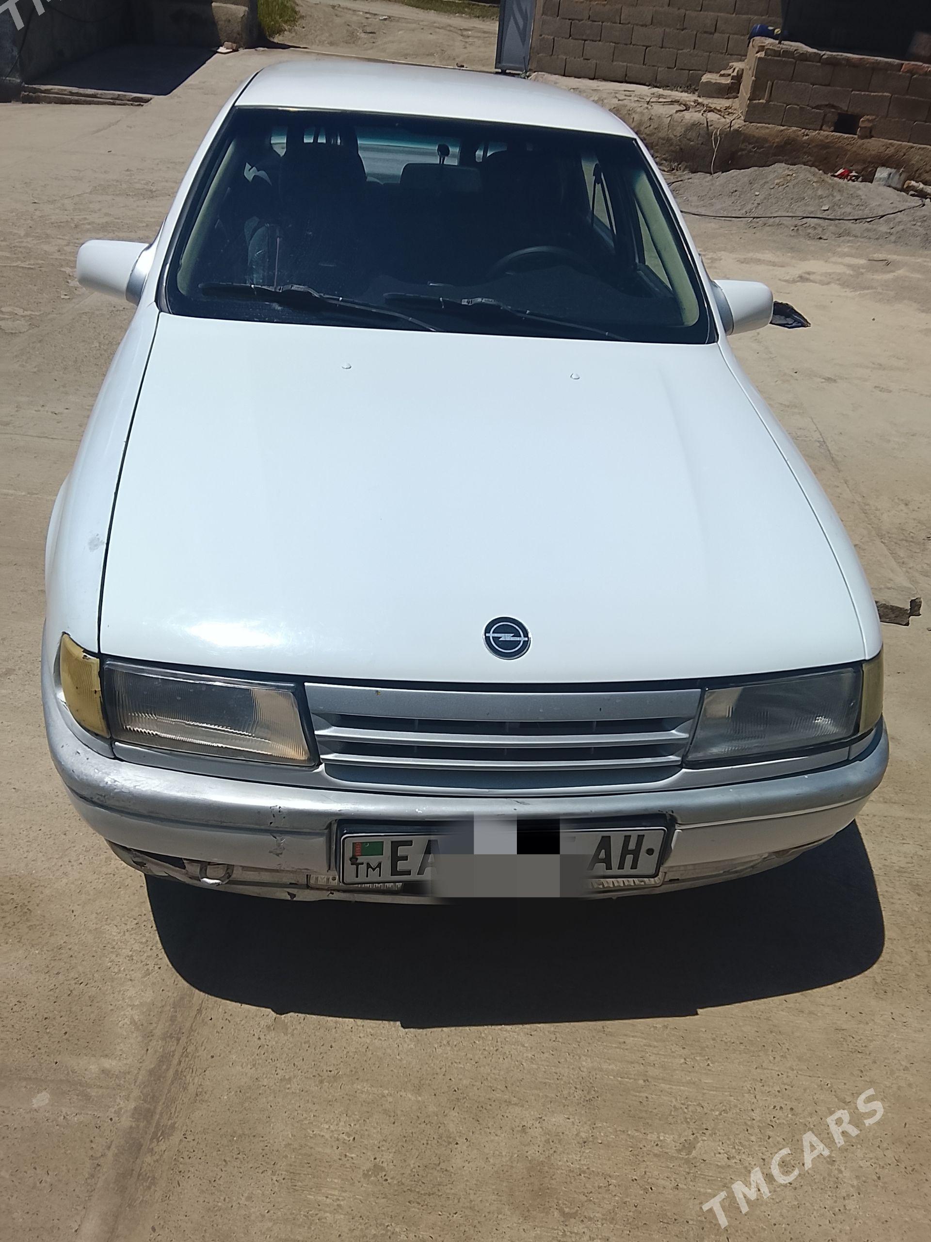 Opel Vectra 1991 - 35 000 TMT - Бахарден - img 1