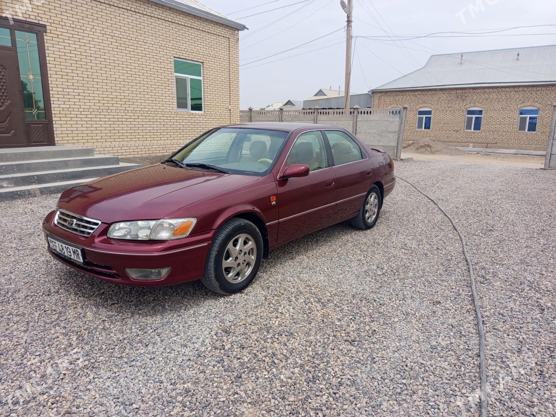 Toyota Camry 1999 - 140 000 TMT - Мары - img 1