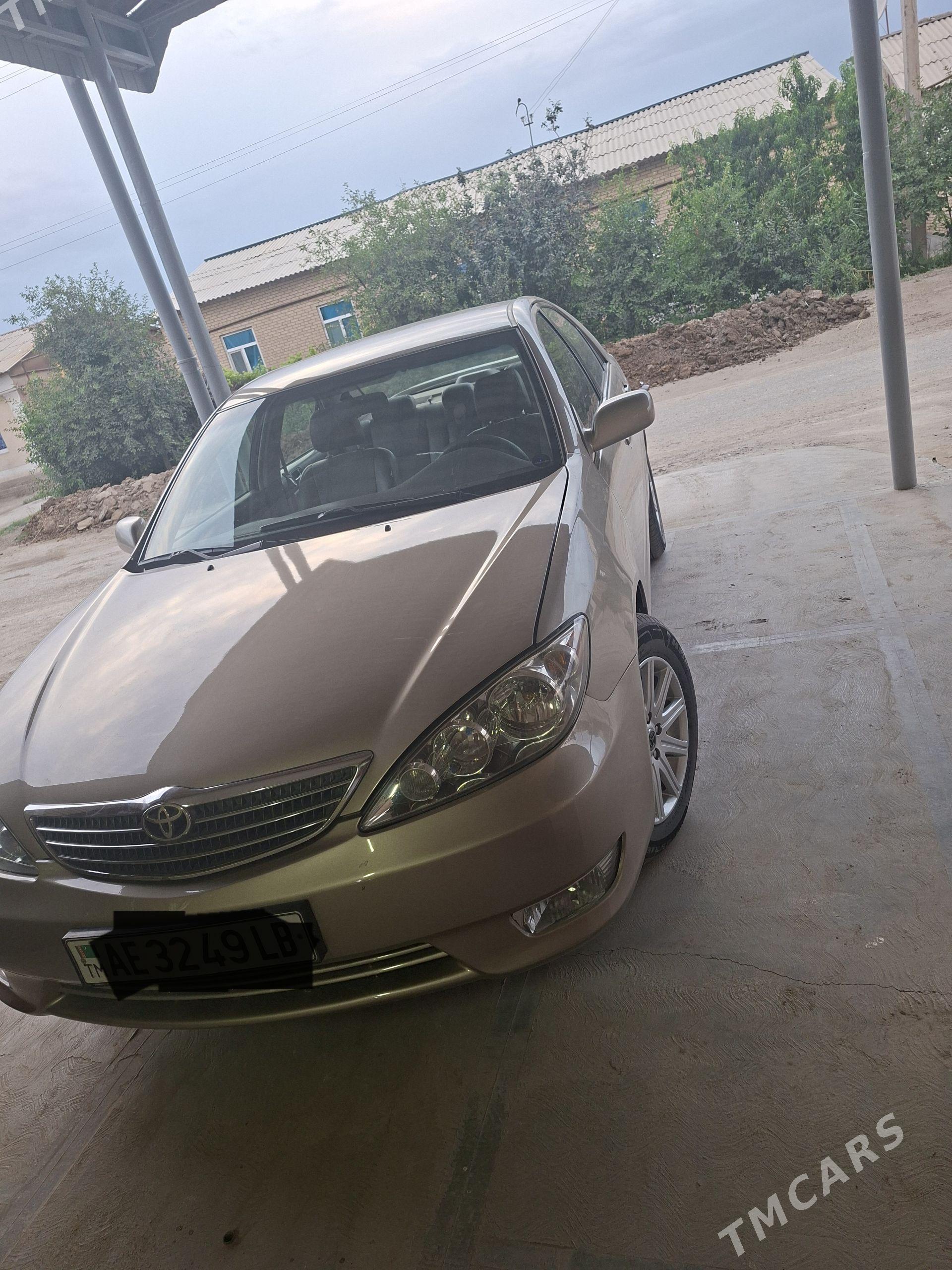 Toyota Camry 2005 - 220 000 TMT - Сакар - img 1