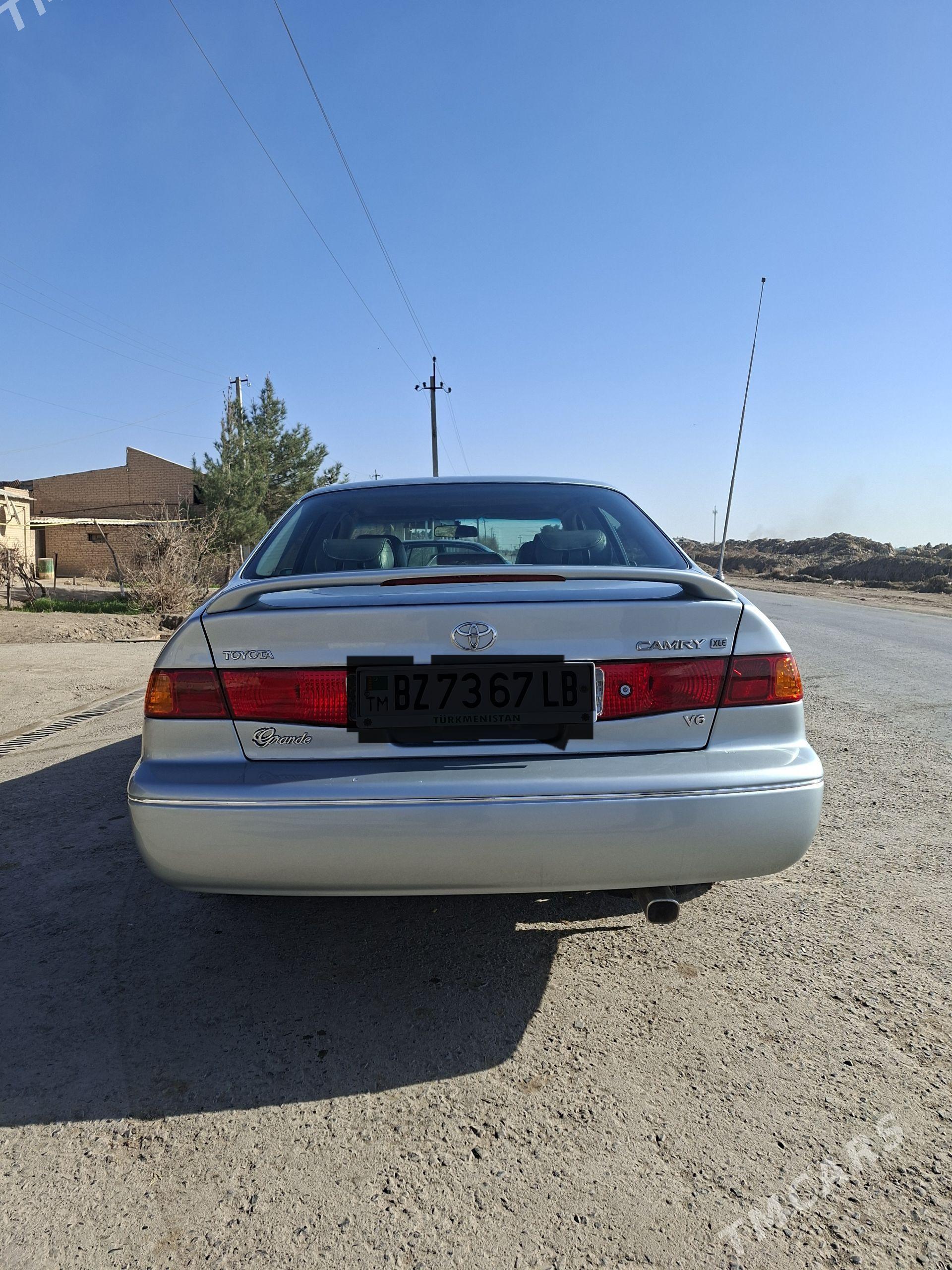 Toyota Camry 2000 - 220 000 TMT - Sakar - img 1