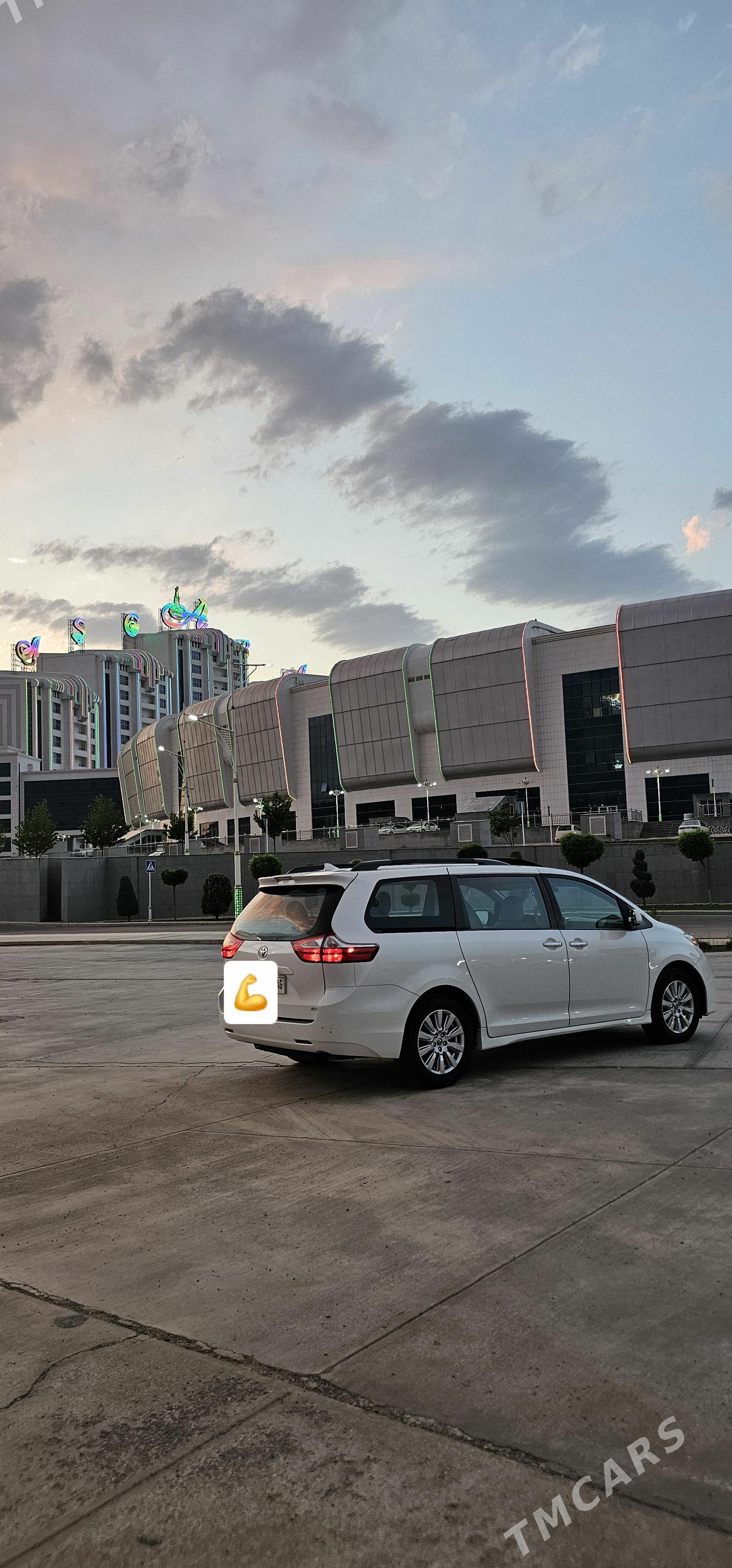 Toyota Sienna 2019 - 435 000 TMT - Aşgabat - img 1