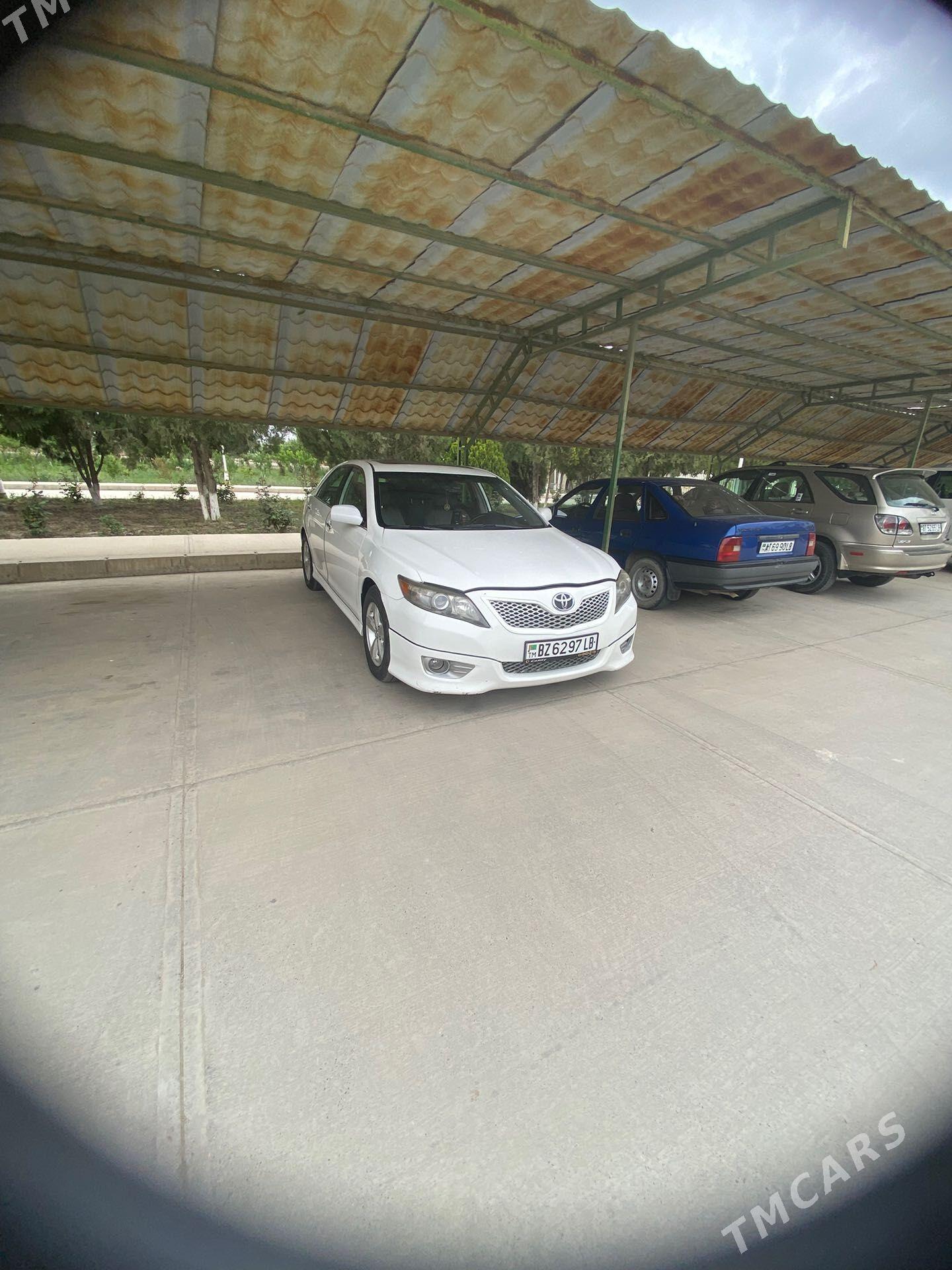 Toyota Camry 2010 - 200 000 TMT - Dänew - img 1