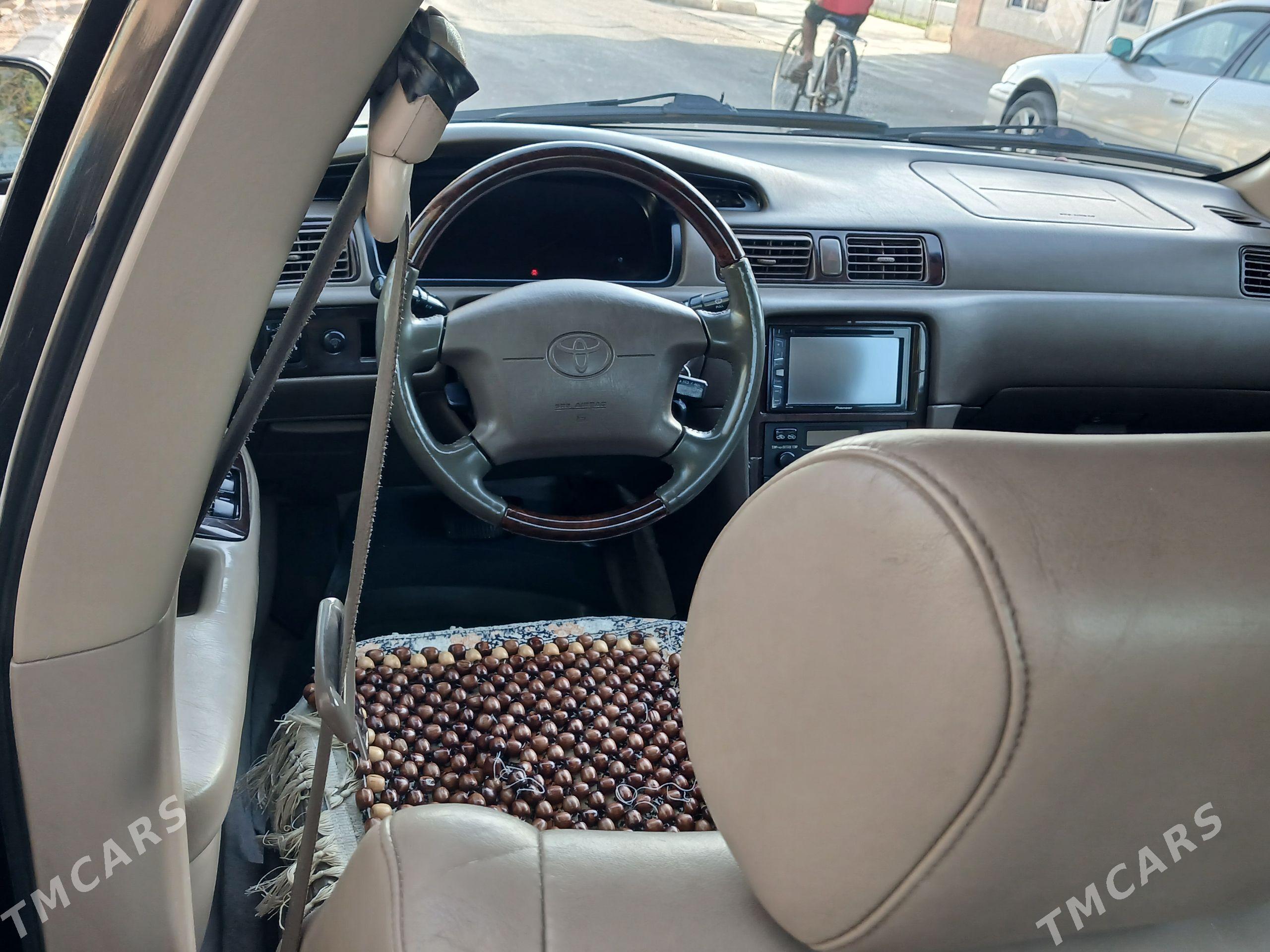 Toyota Camry 1999 - 172 000 TMT - Ёлётен - img 1