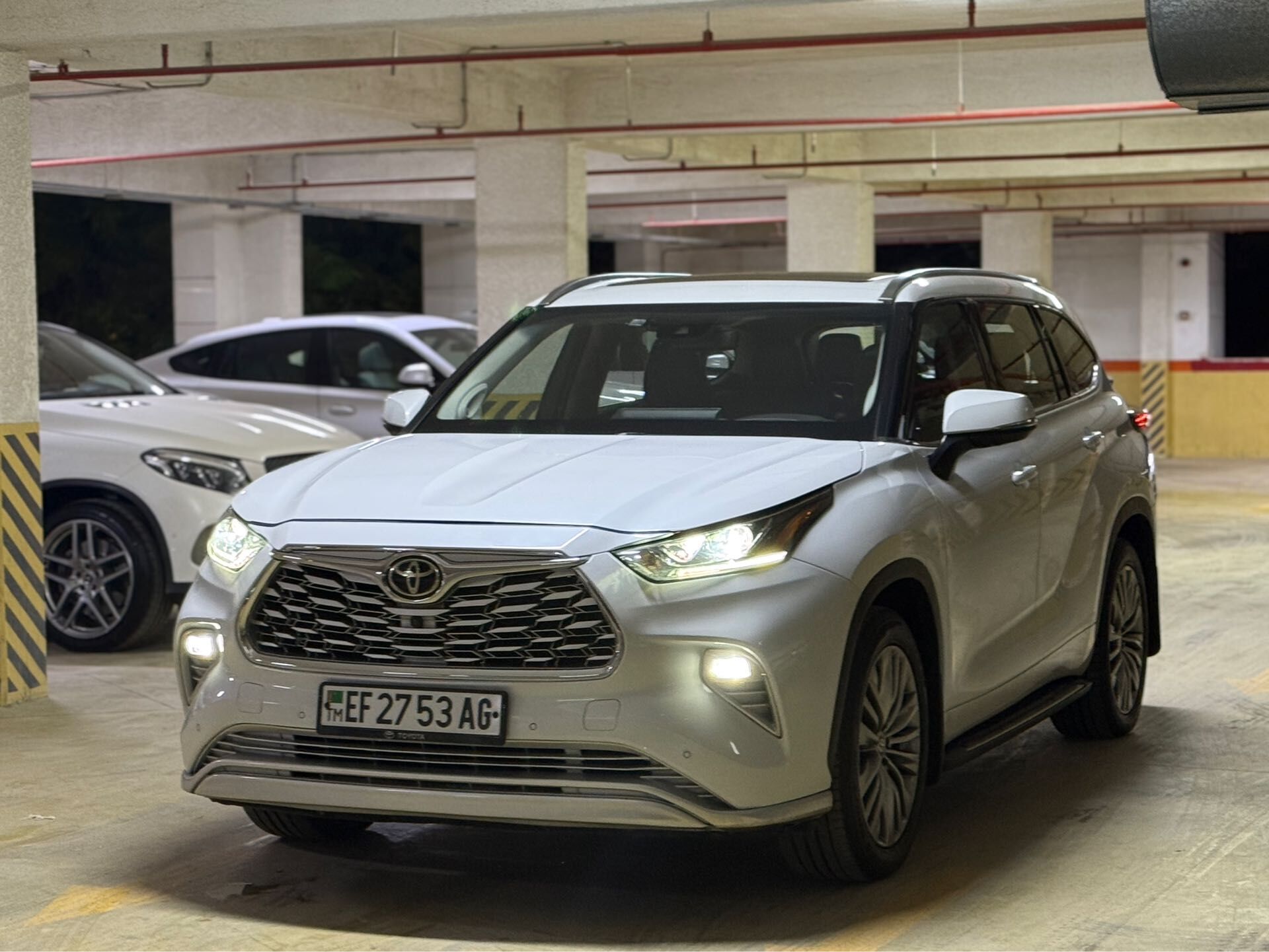 Toyota Highlander 2021 - 682 000 TMT - Aşgabat - img 1