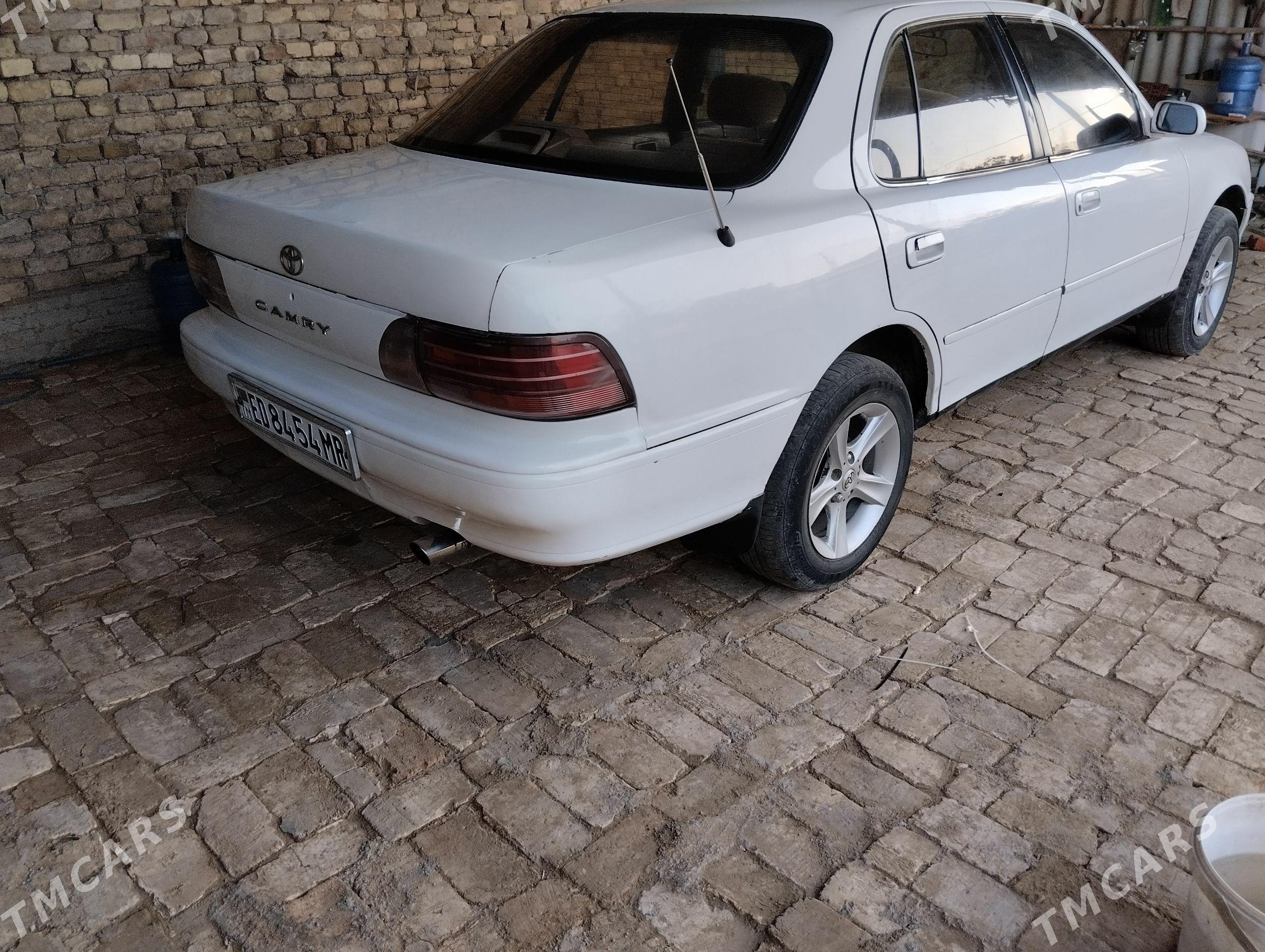 Toyota Camry 1993 - 70 000 TMT - Baýramaly - img 1