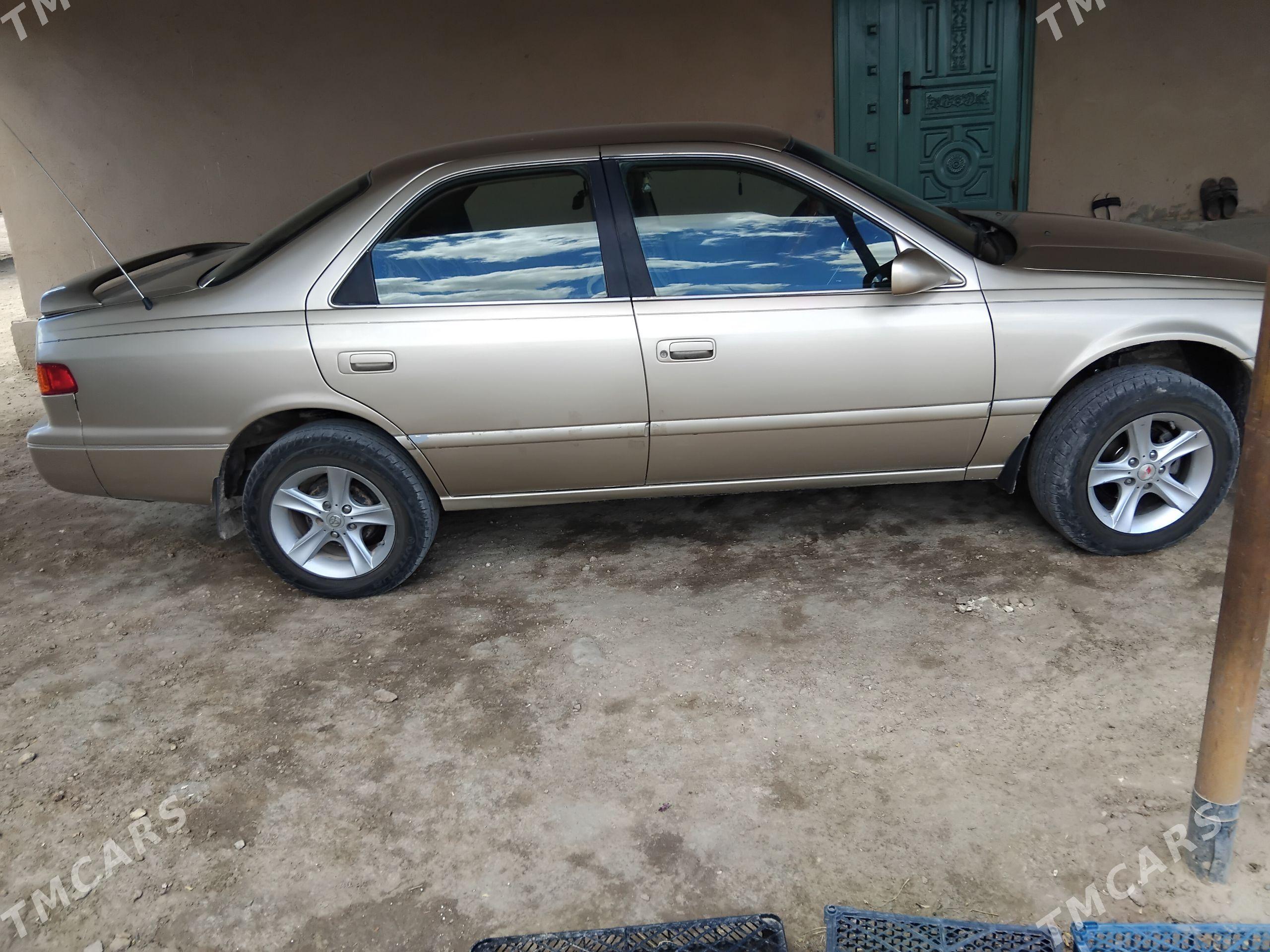 Toyota Camry 1999 - 170 000 TMT - етр. Туркменбаши - img 1