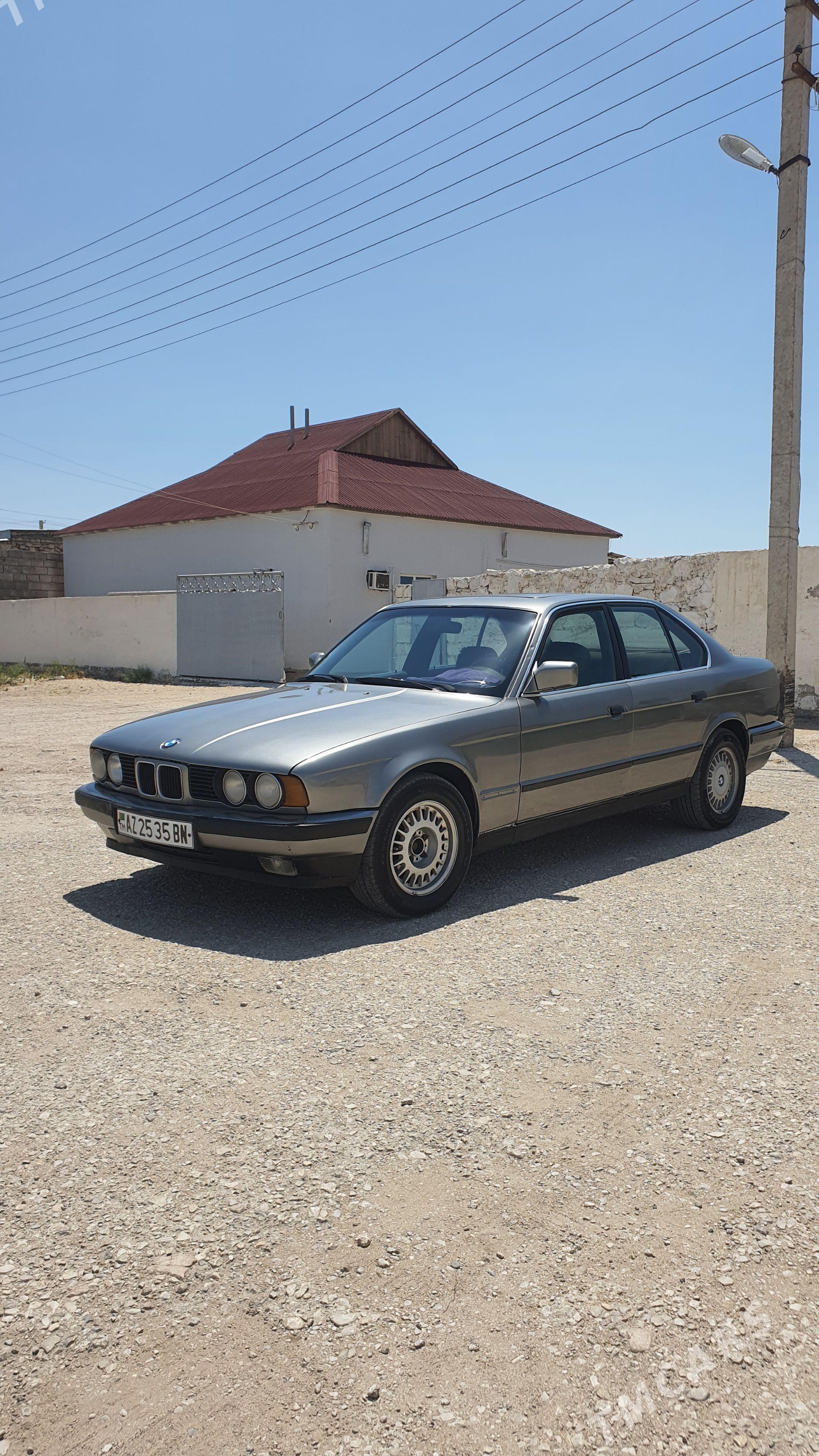 BMW 520 1990 - 49 000 TMT - Balkanabat - img 1