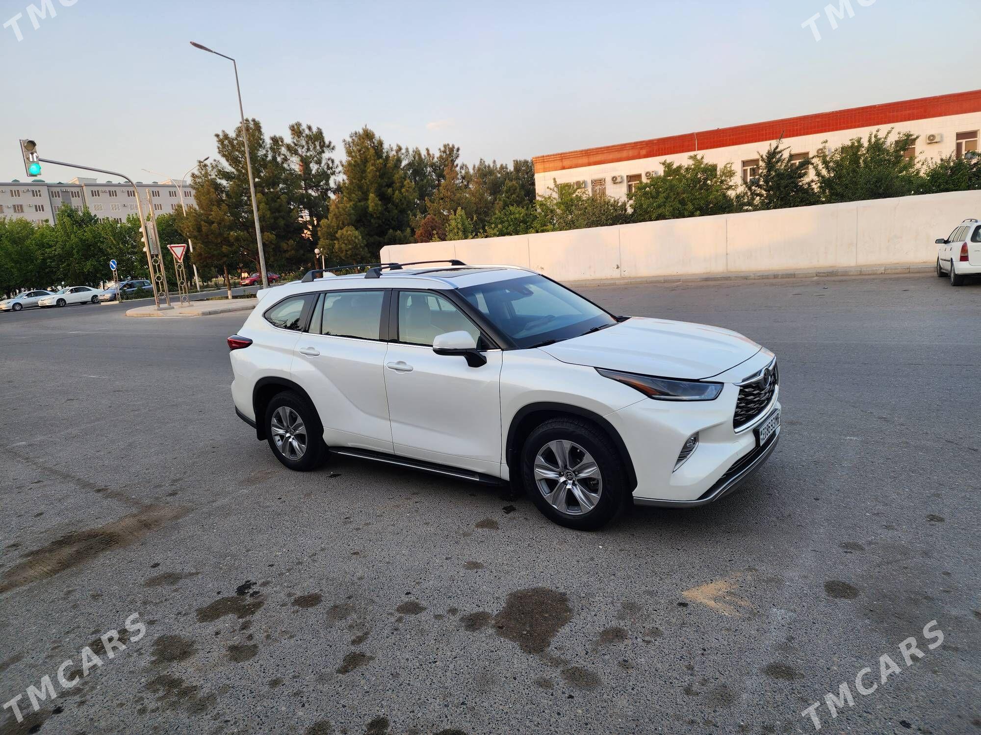 Toyota Highlander 2022 - 600 000 TMT - Мары - img 1