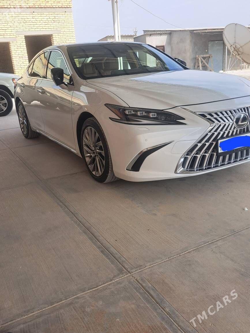 Lexus ES 2023 - 890 000 TMT - Bäherden - img 1