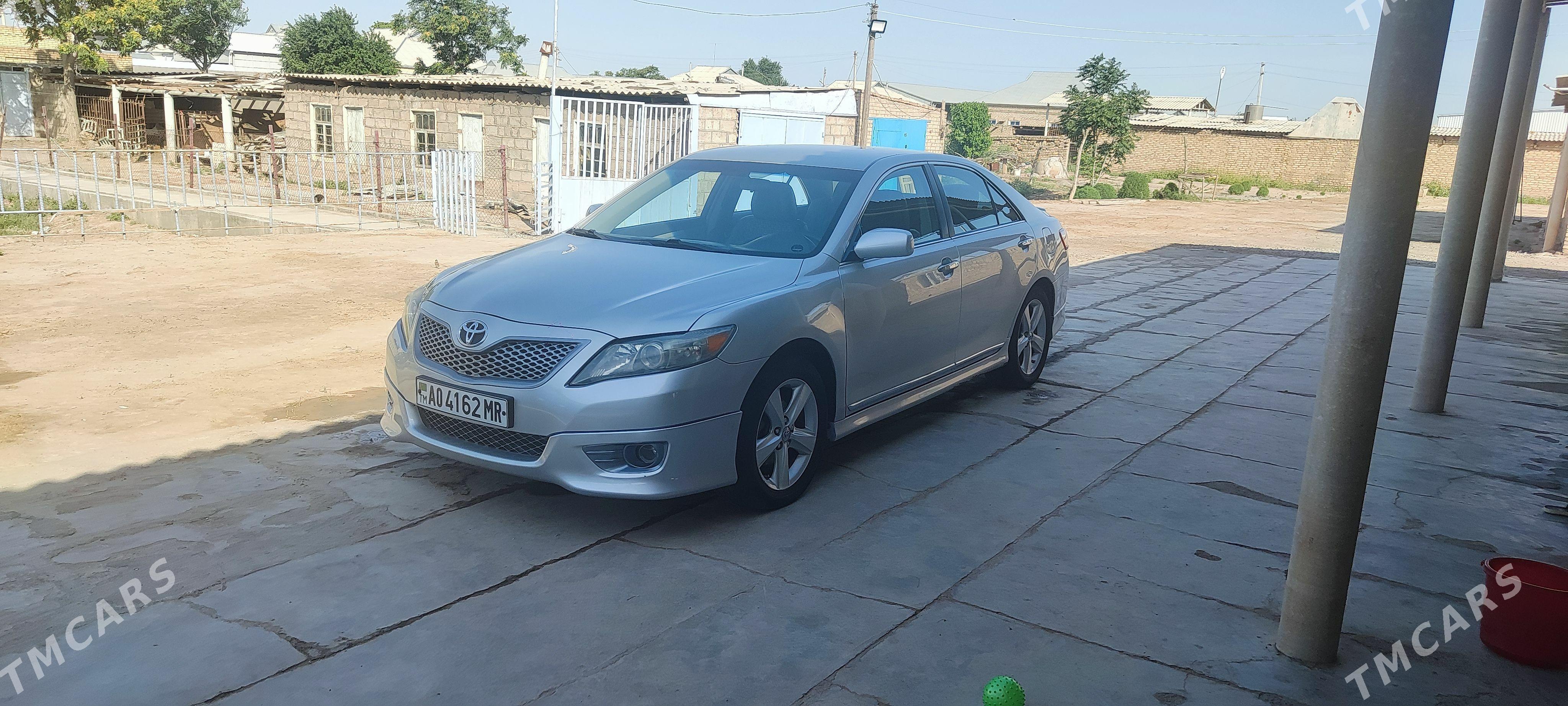 Toyota Camry 2011 - 240 000 TMT - Байрамали - img 1