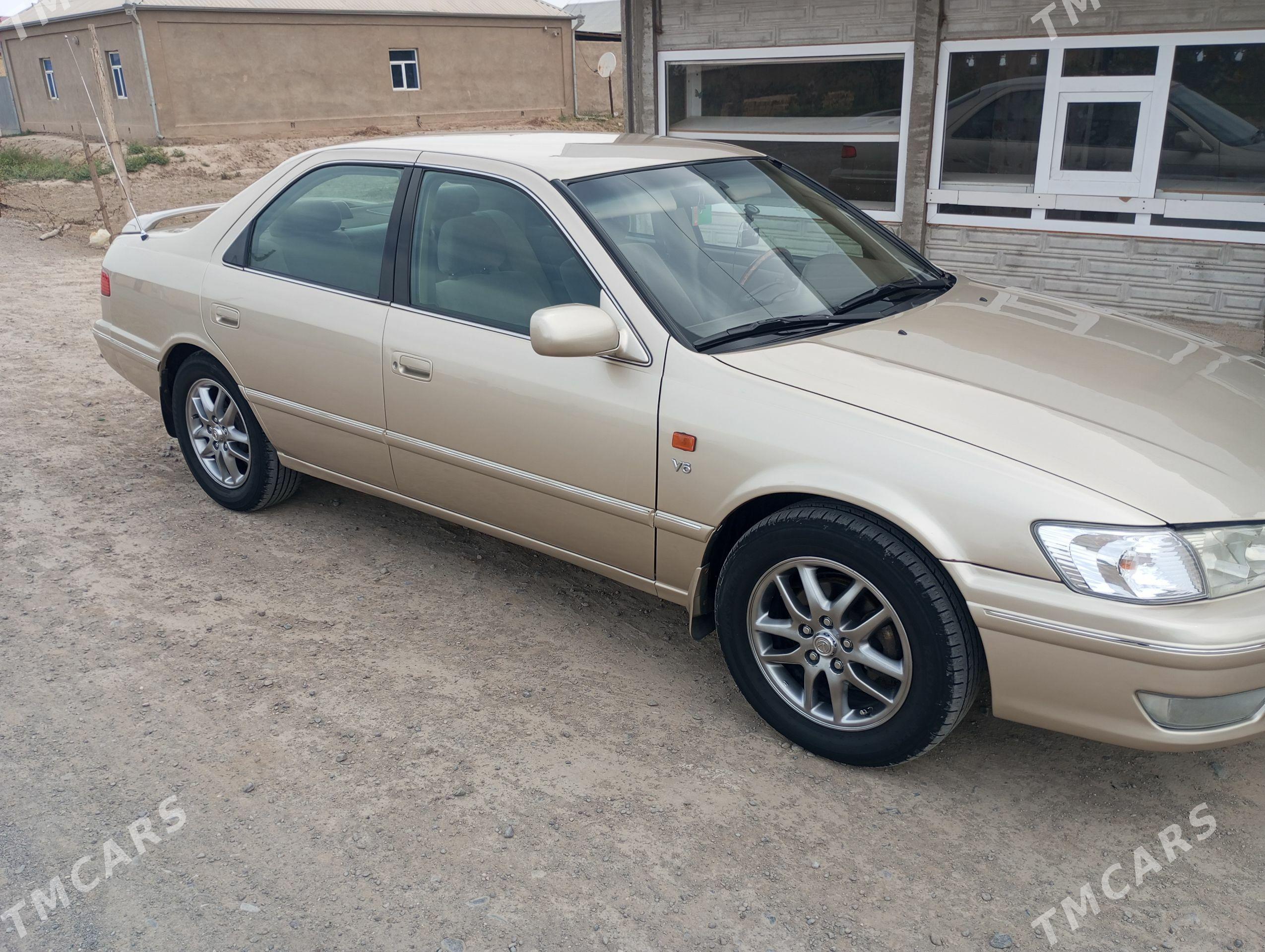 Toyota Camry 2000 - 180 000 TMT - Мургап - img 1