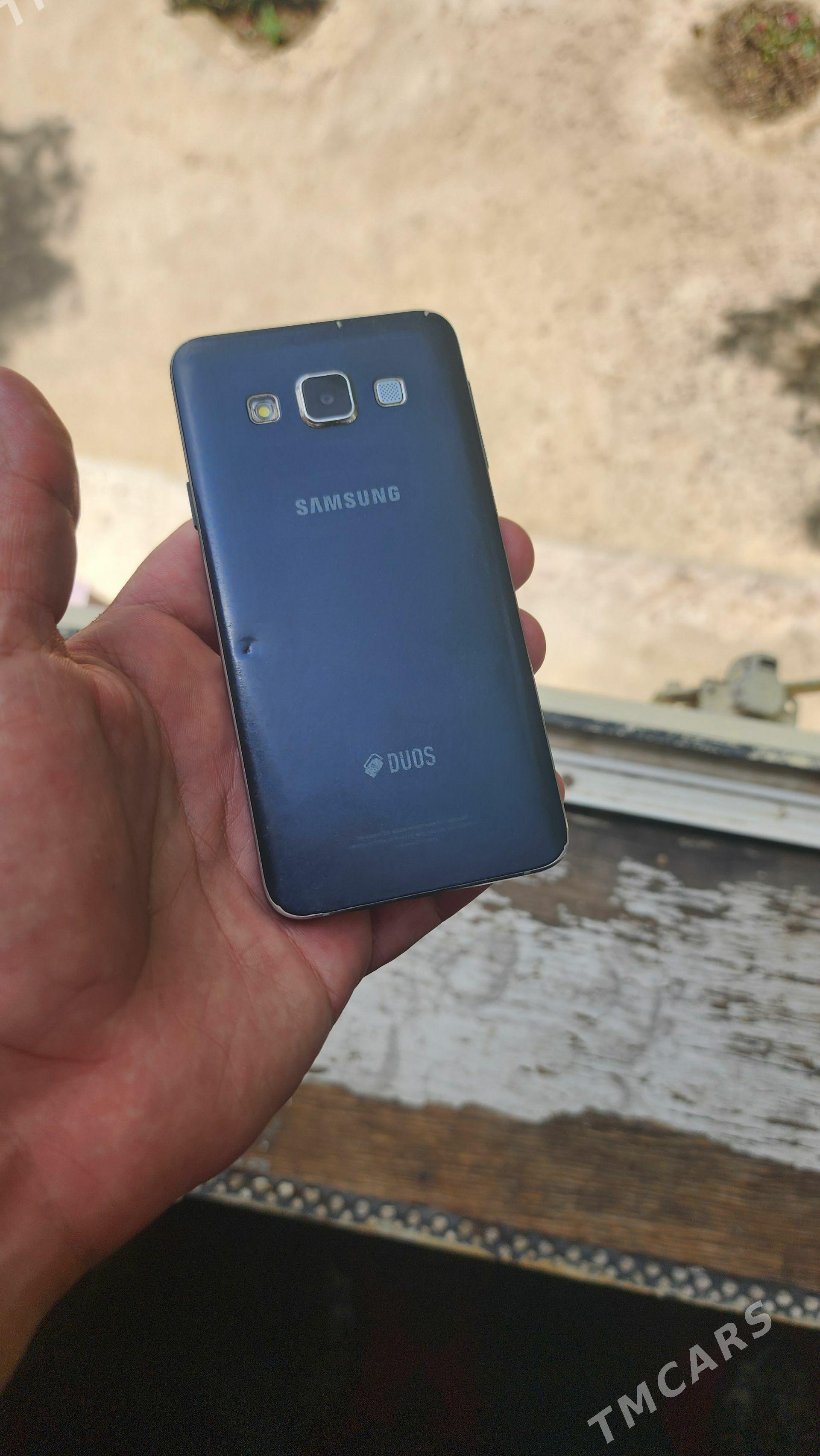 Samsung A3 15 - 30 mkr - img 1