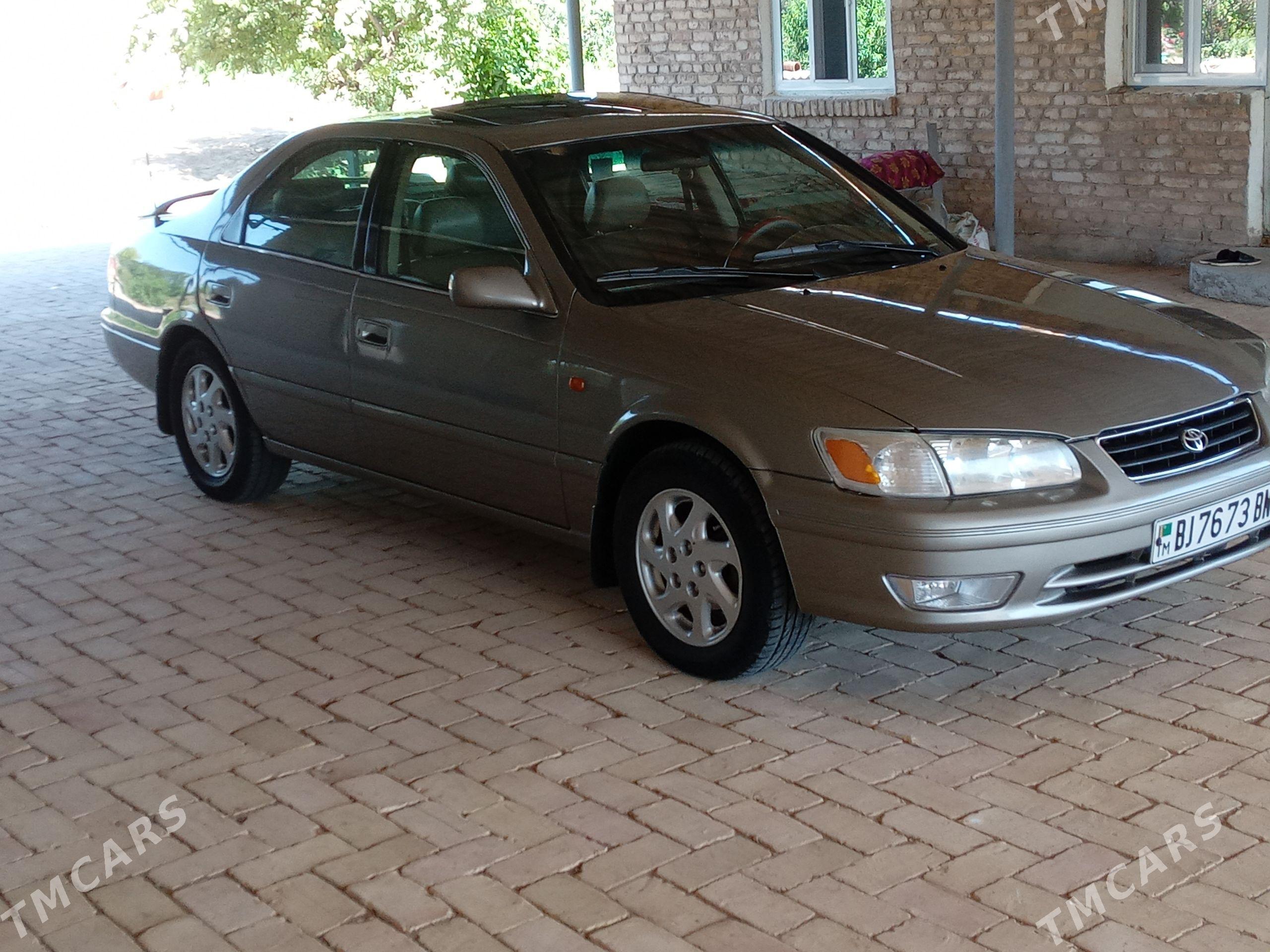 Toyota Camry 1999 - 145 000 TMT - Ёлётен - img 1