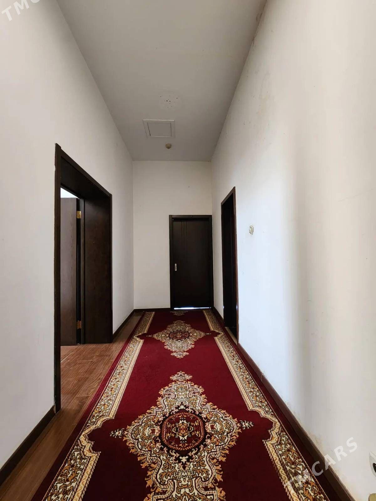 Sowetskiy elitka 2komnat 4etaź - Sowetskiý köç. (Garaşsyzlyk şaýoly) - img 1