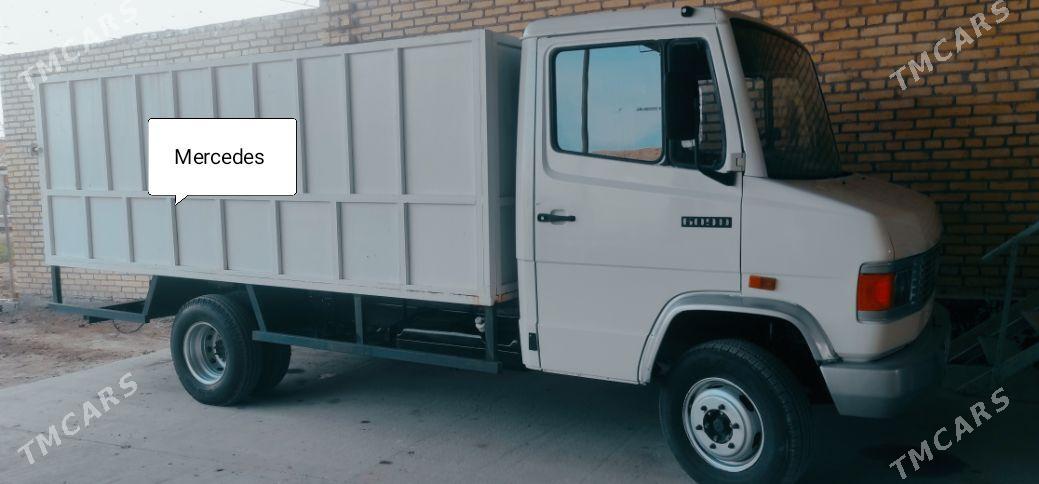 Mitsubishi Canter 1990 - 140 000 TMT - Чарджоу - img 1