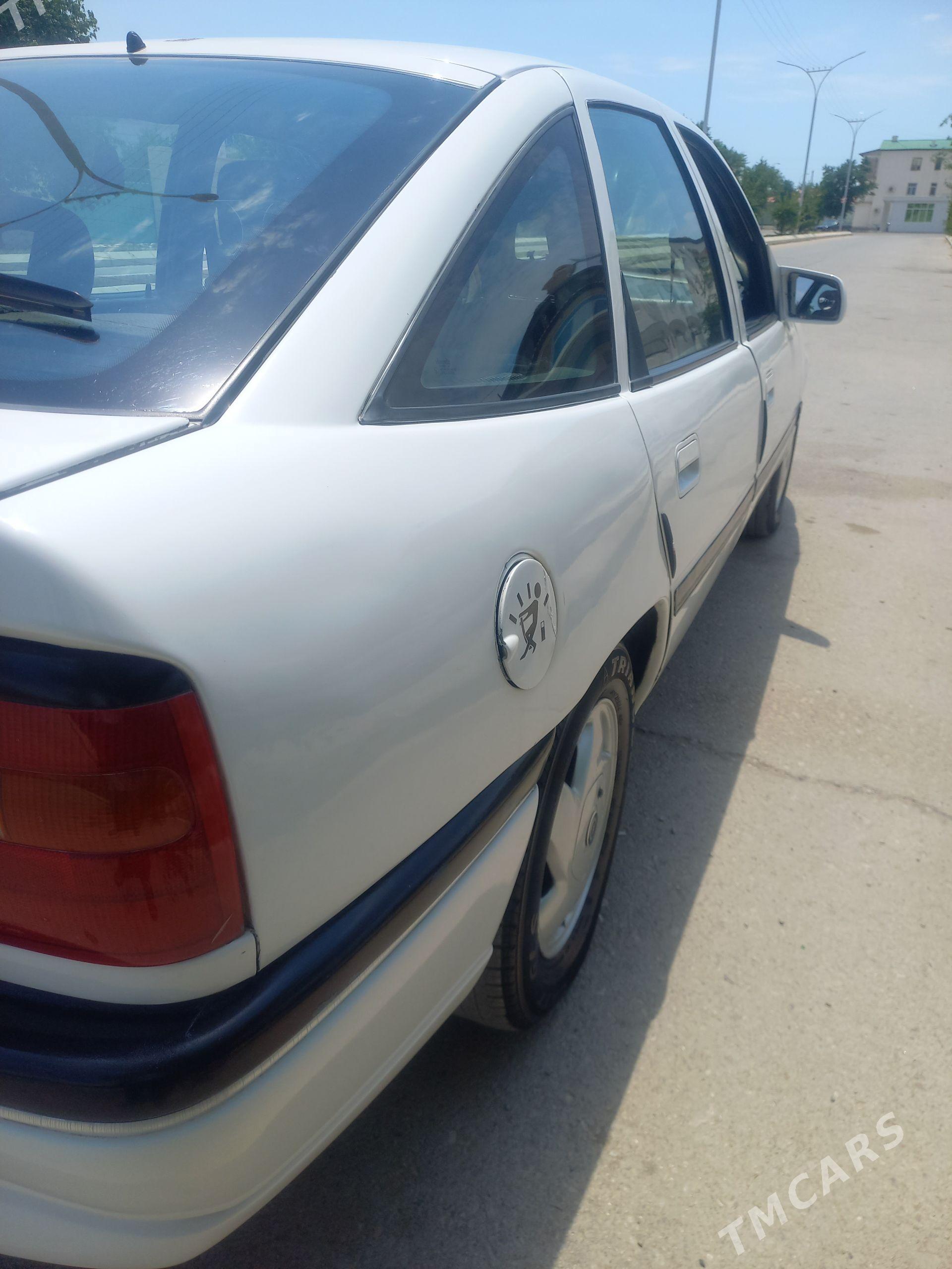 Opel Vectra 1990 - 40 000 TMT - Балканабат - img 1