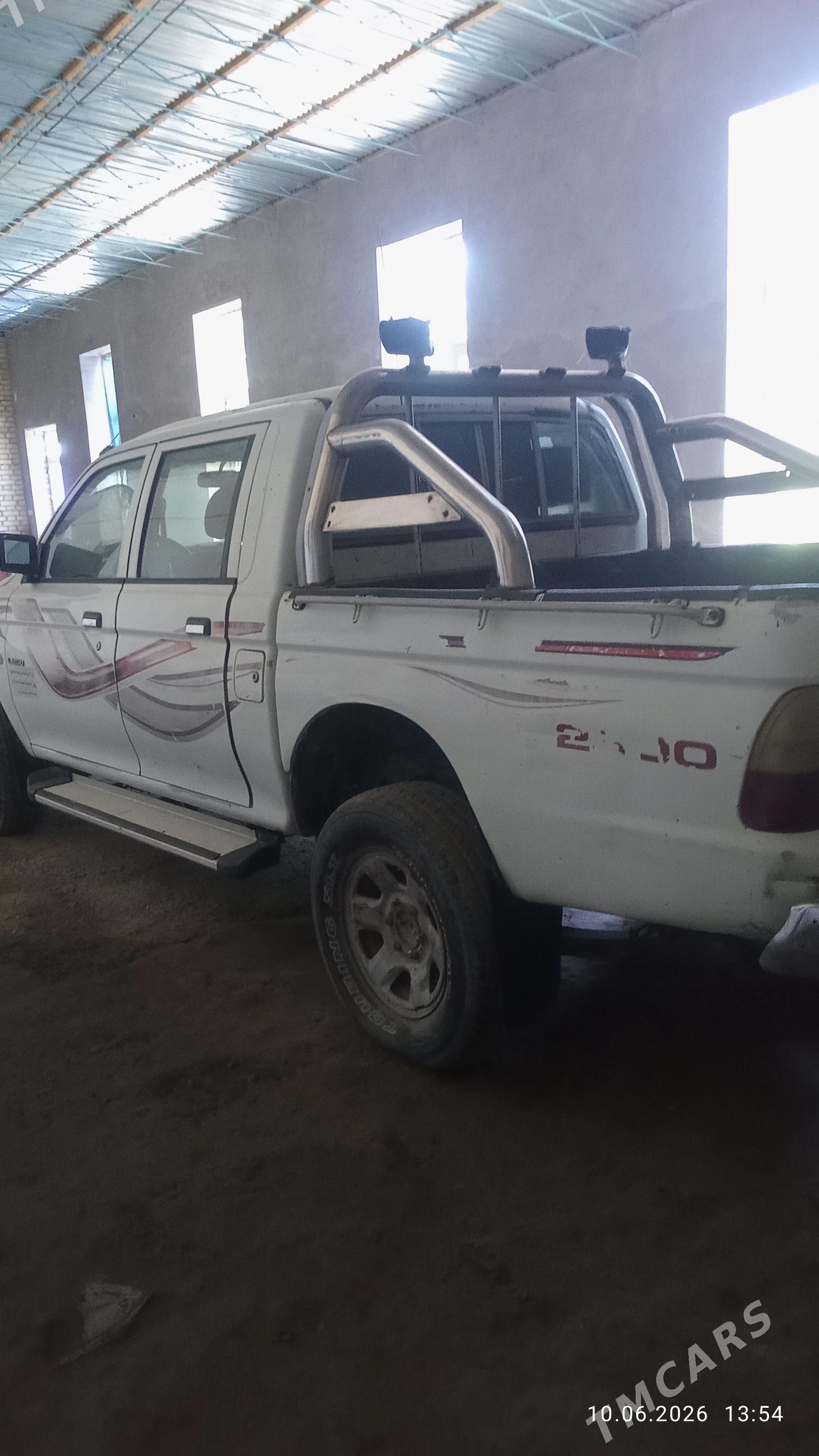 Mitsubishi L200 2003 - 40 000 TMT - Дянев - img 1