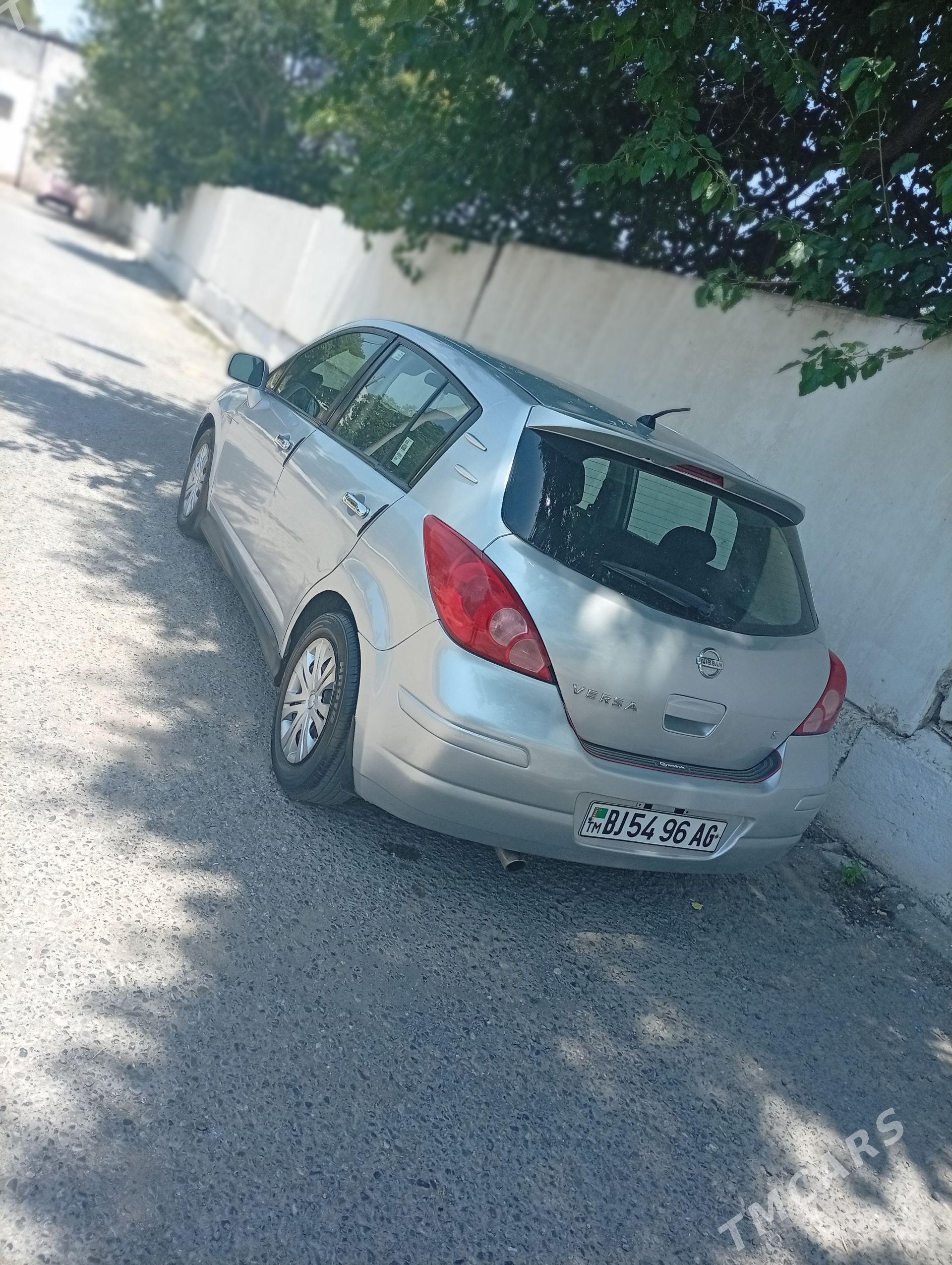 Nissan Versa 2010 - 139 000 TMT - Ашхабад - img 1