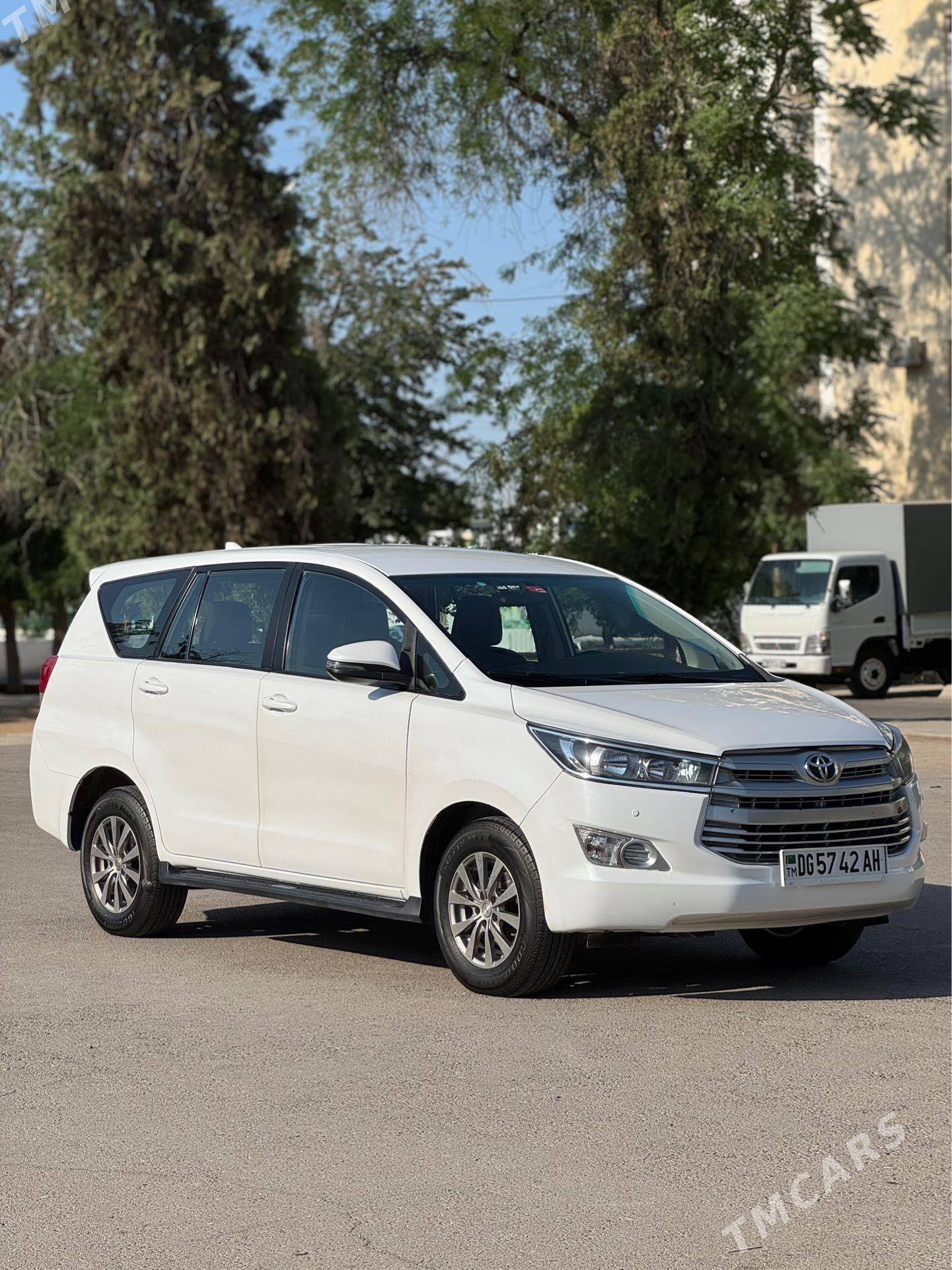 Toyota Innova 2021 - 265 000 TMT - Ашхабад - img 1