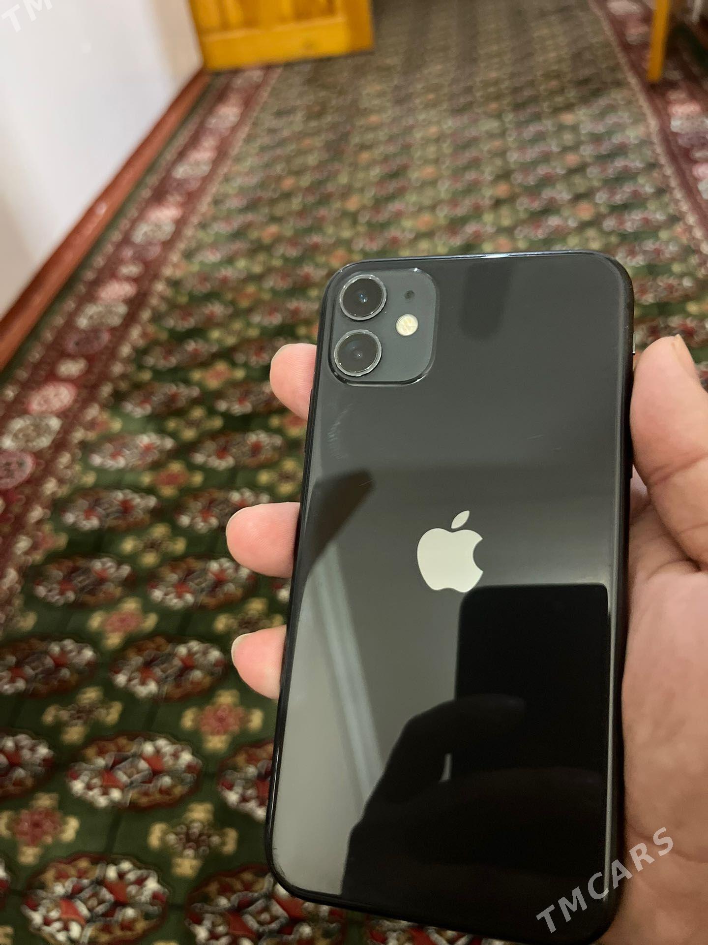 iphone 11 - Mary - img 1
