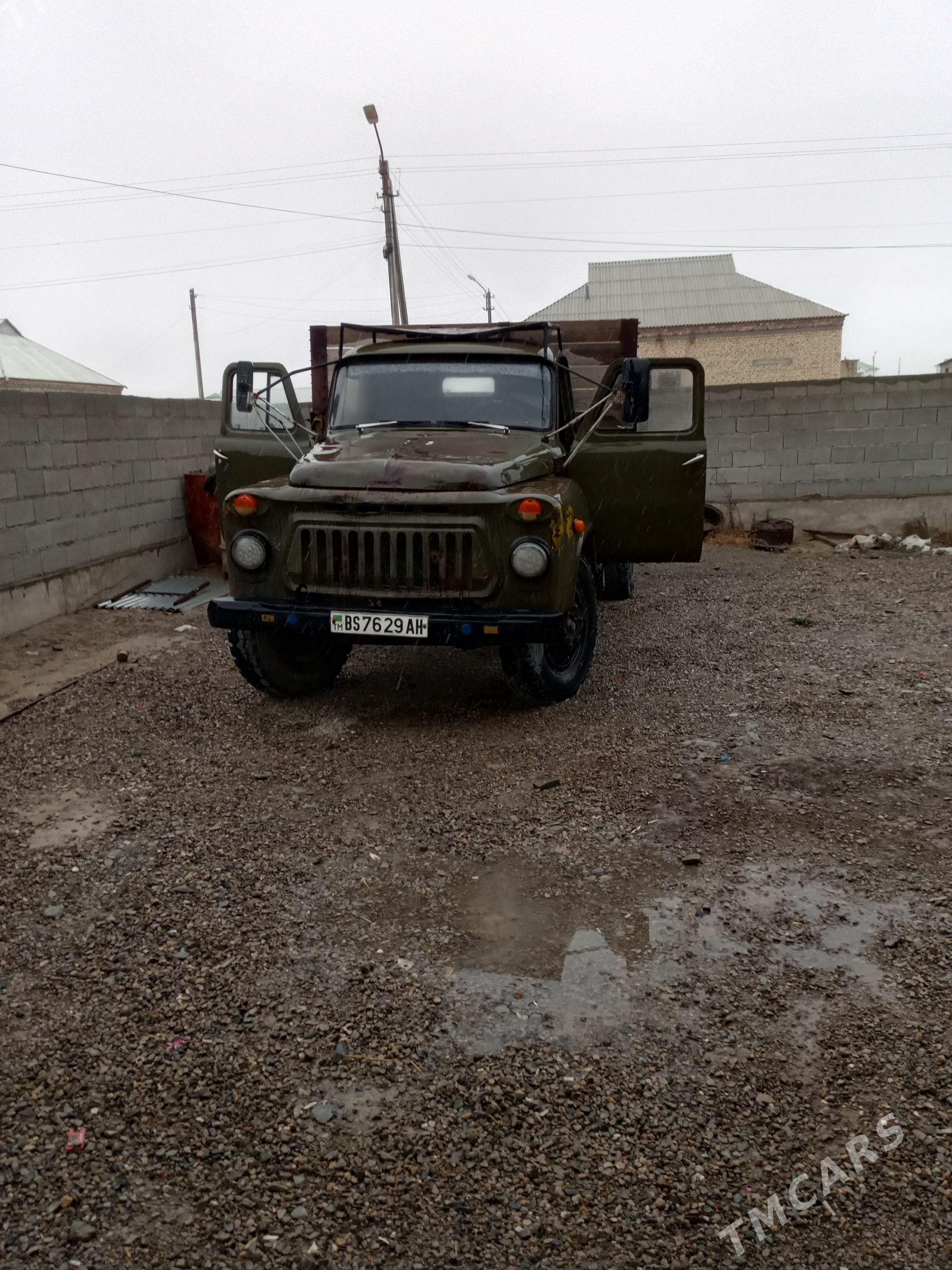 Gaz 52 1980 - 25 000 TMT - Бахарден - img 1