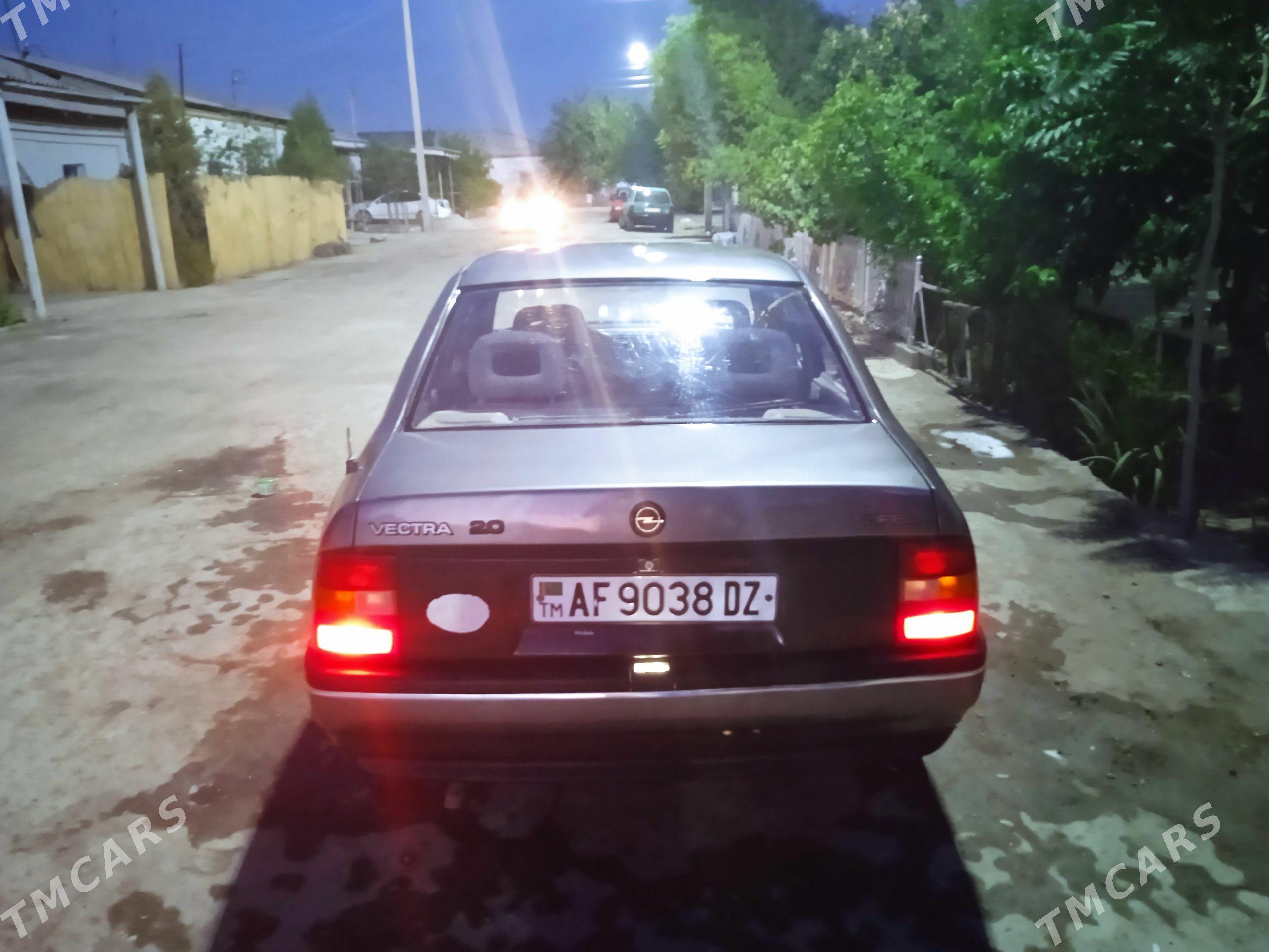 Opel Vectra 1990 - 48 000 TMT - Дашогуз - img 1
